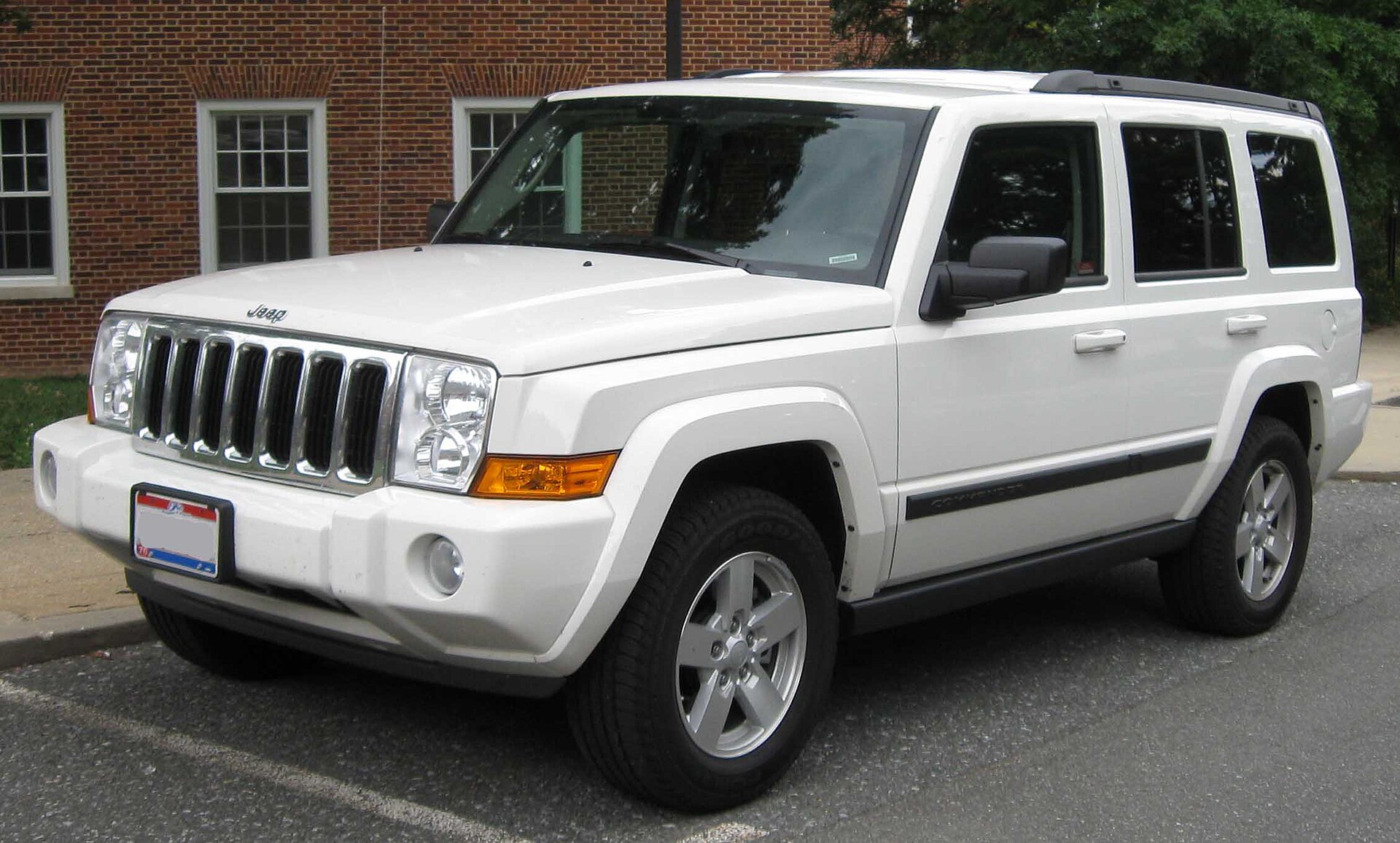 Jeep Commander SUV, side and front