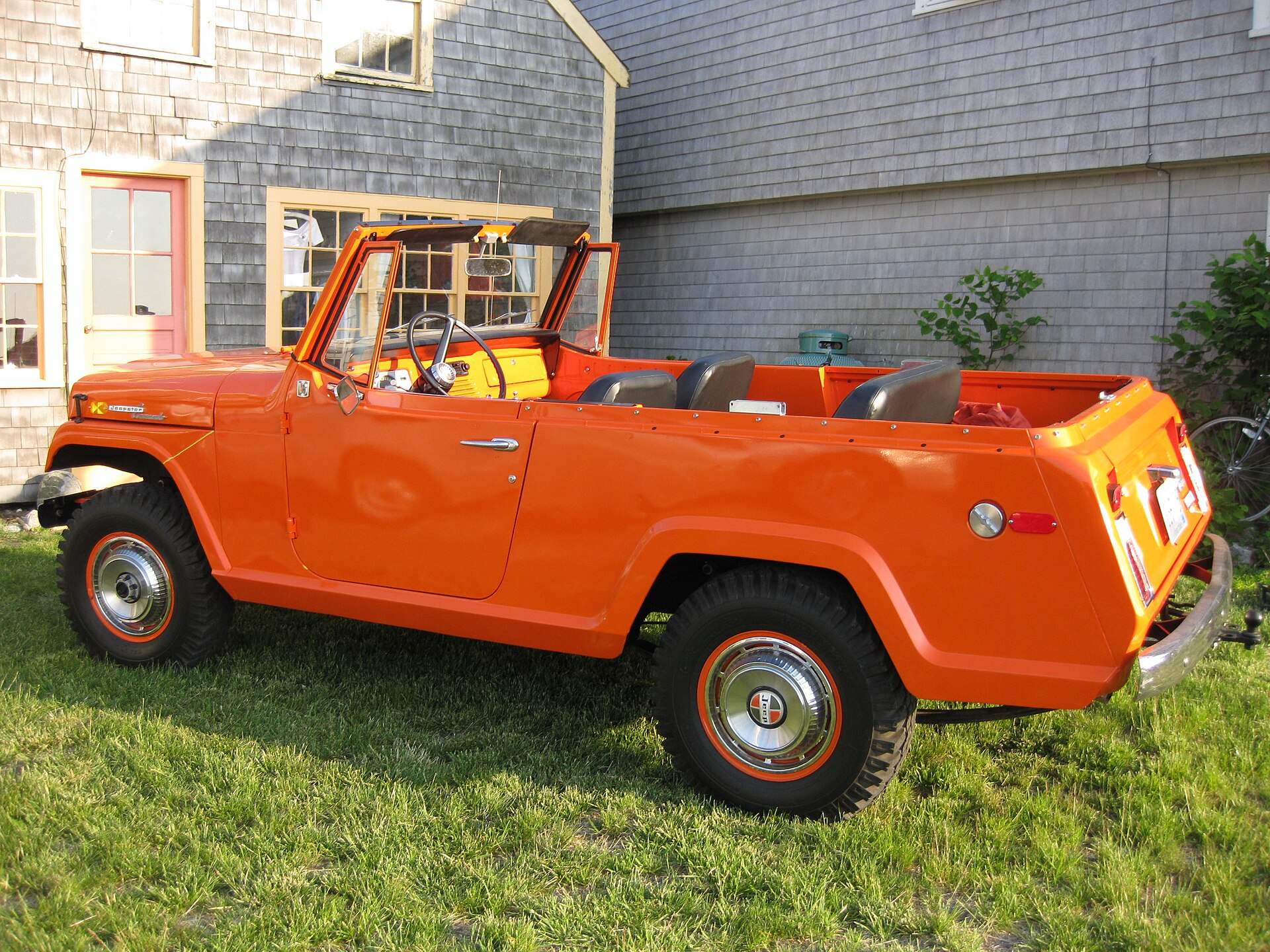 Jeepster Commando wagon
