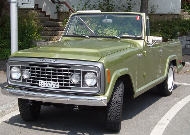 Jeep Commando C104, front view