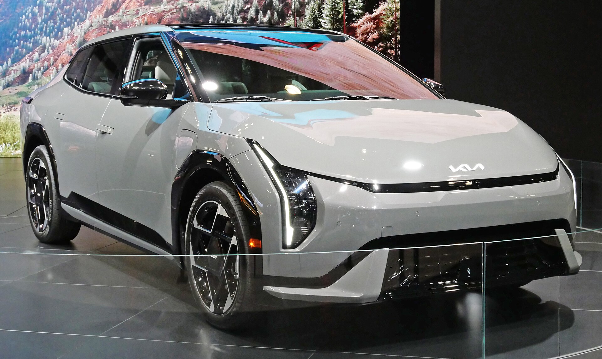 Kia EV4 saloon, front view