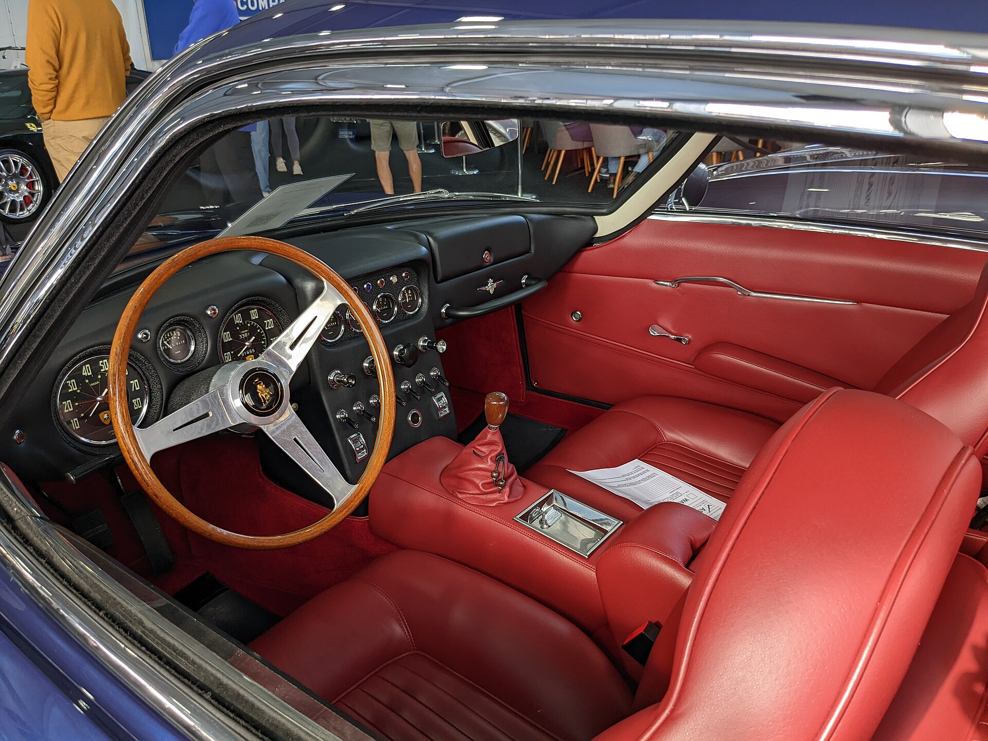 Lamborghini 350 GT interior and dashboard