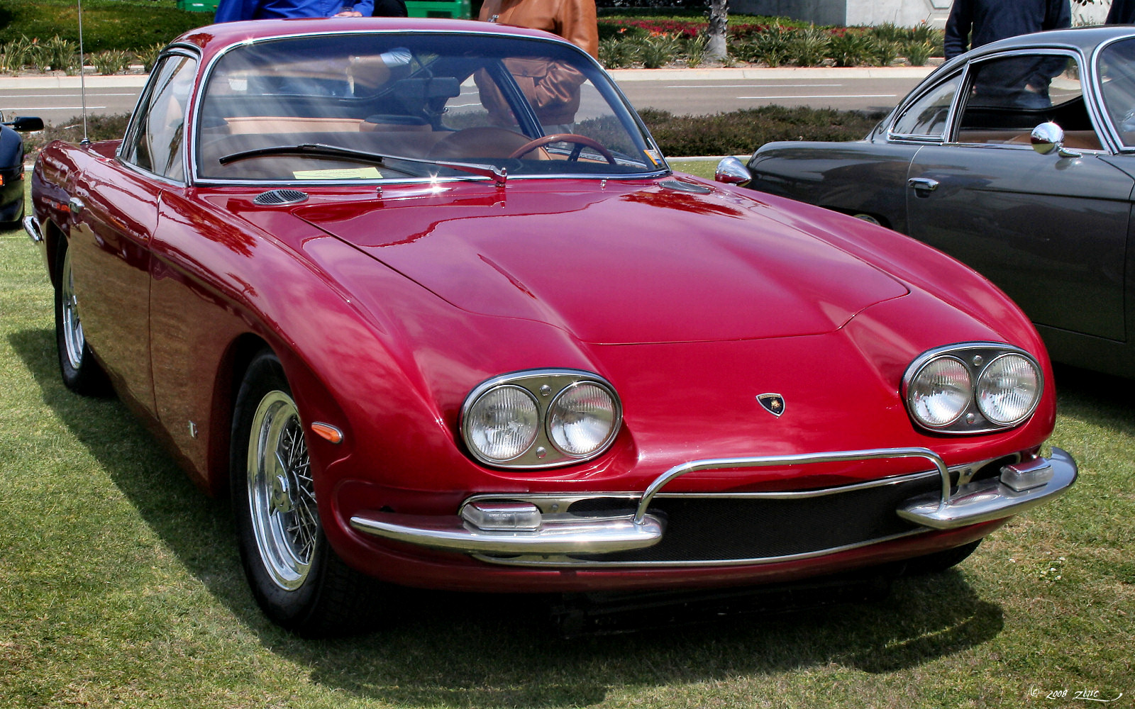 Lamborghini 400 GT — the 2+2 Successor to the 350 GT