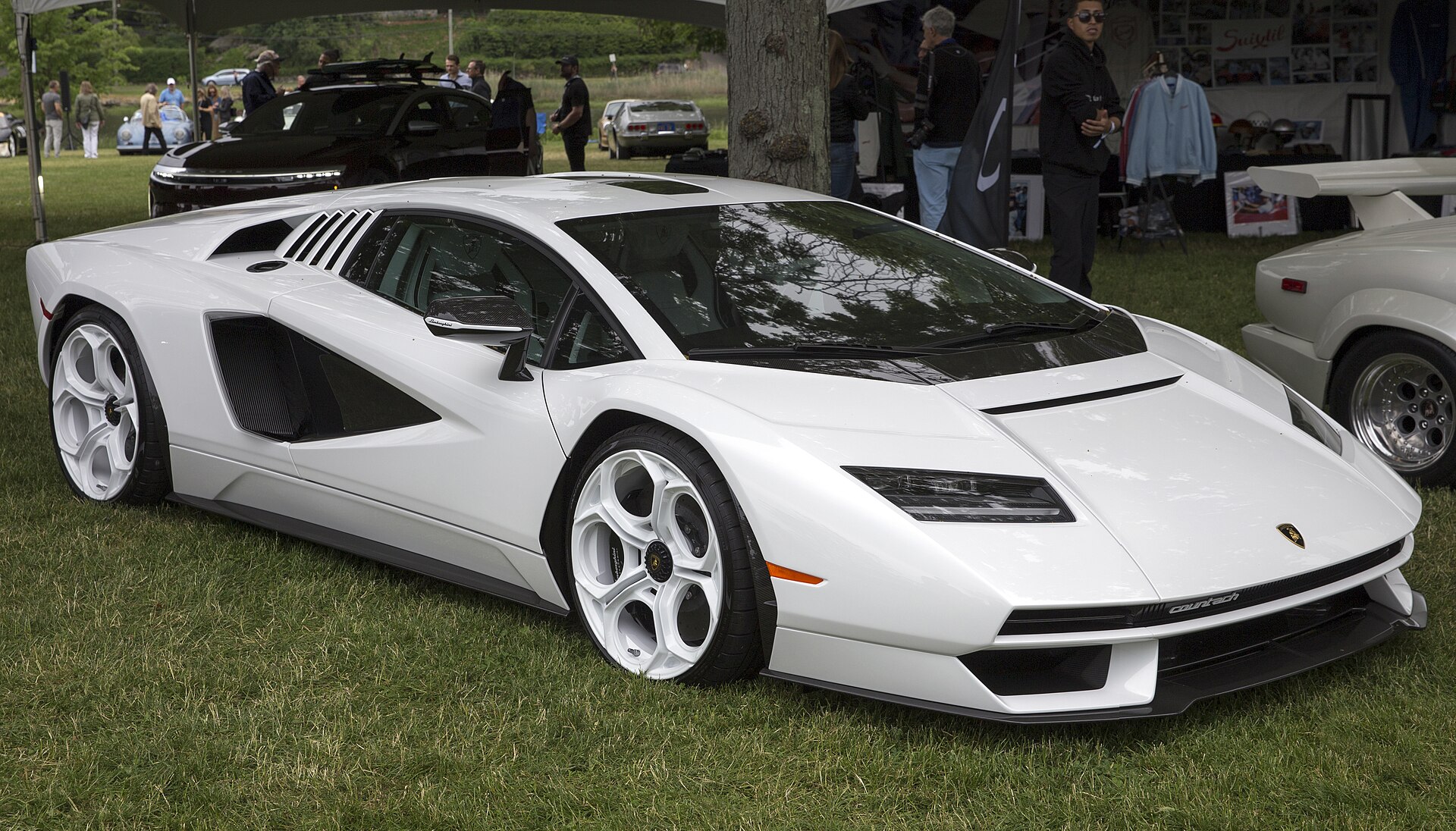 Lamborghini Countach LPI 800-4 — 112 Cars for the Countach's 50th