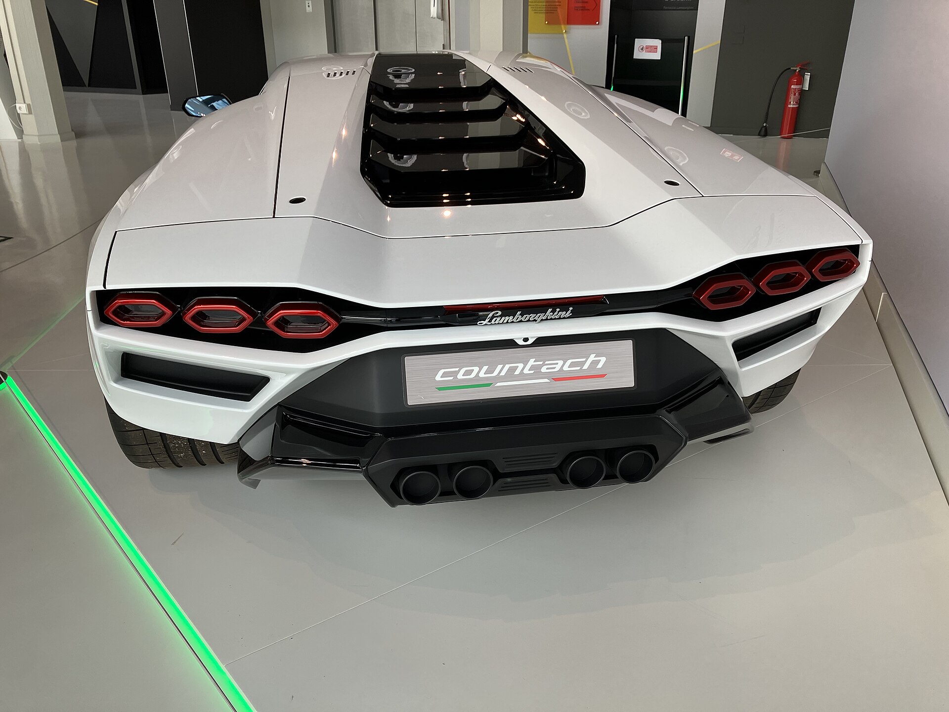Lamborghini Countach LPI 800-4 rear view