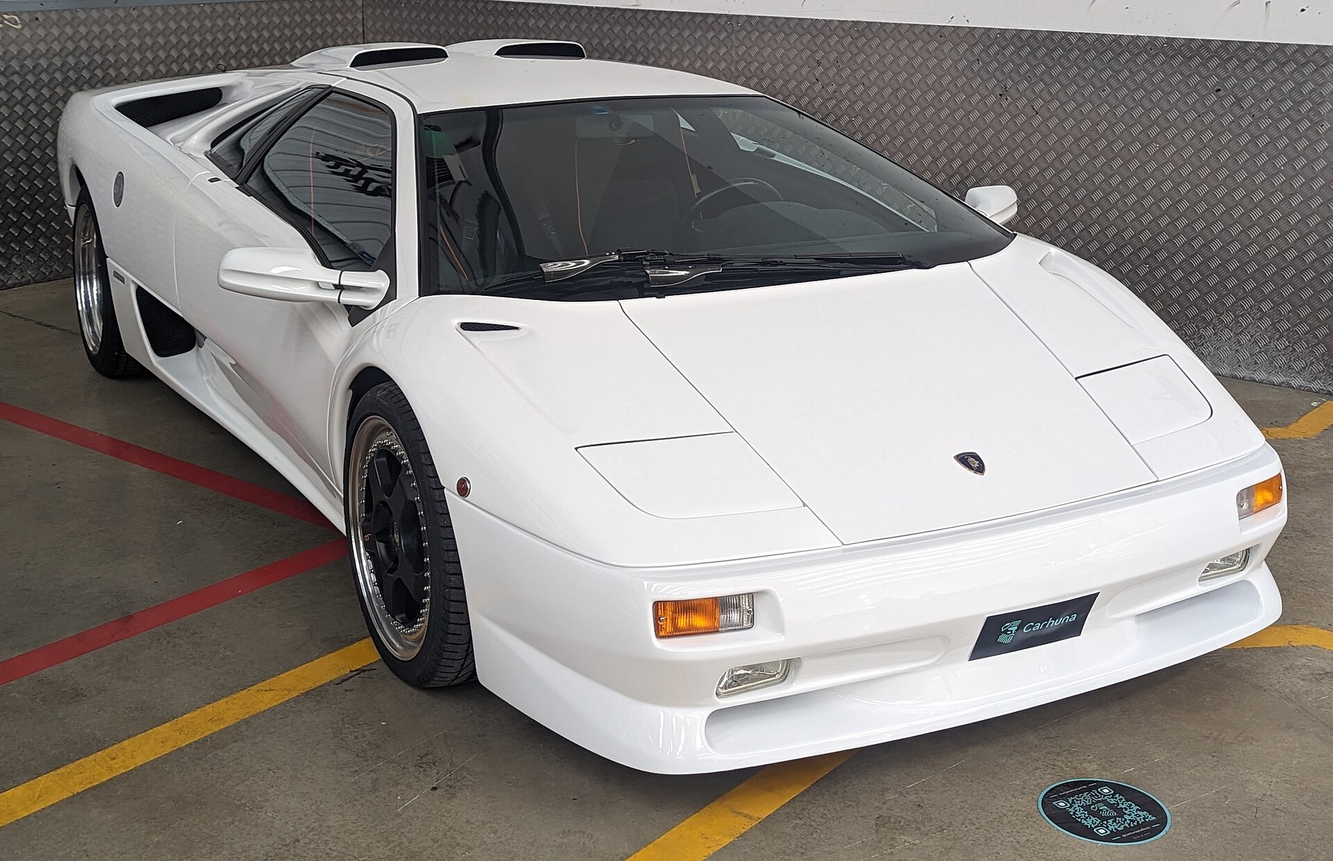 Lamborghini Diablo with scissor doors