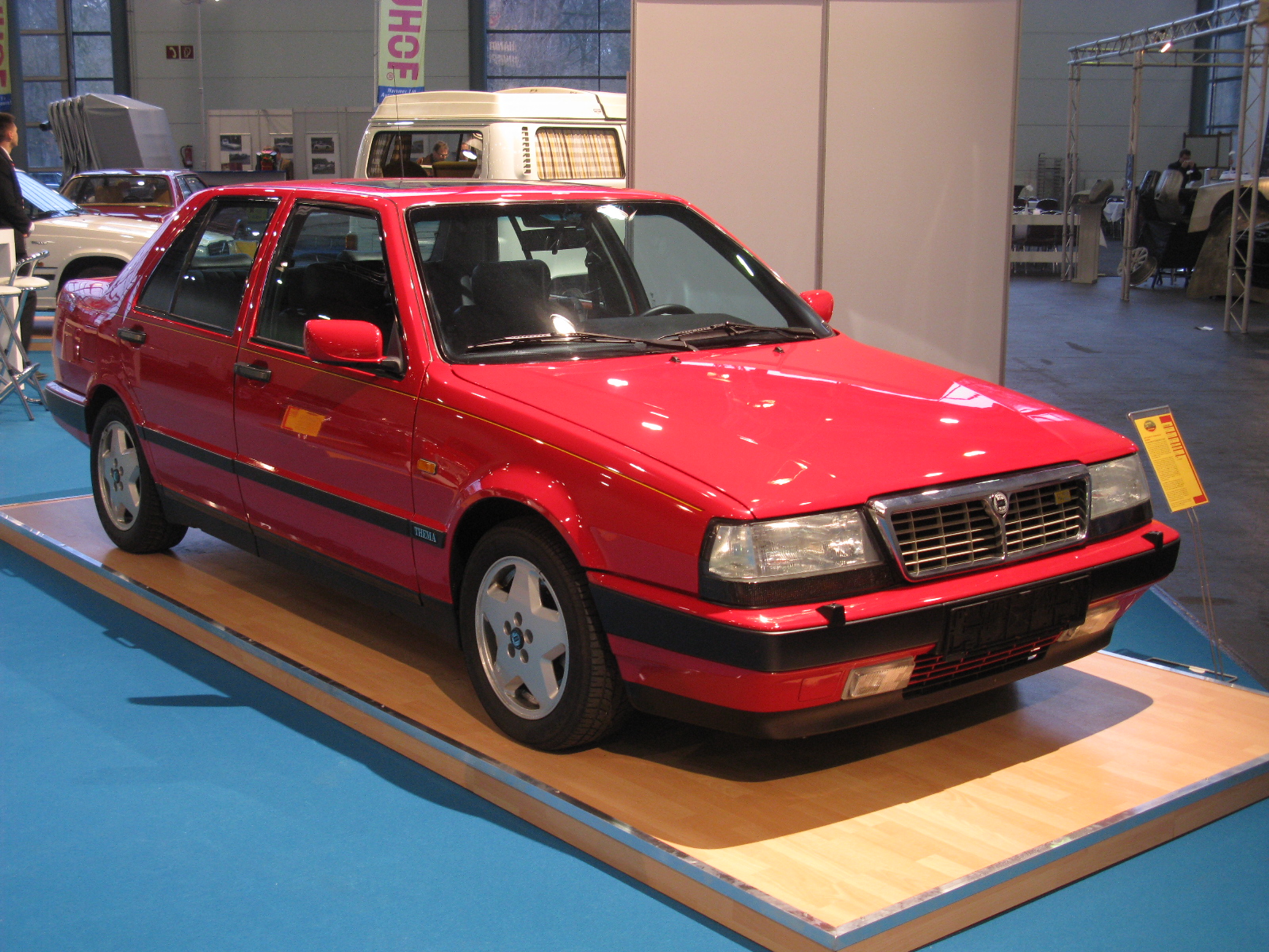 Lancia Thema 8.32 saloon