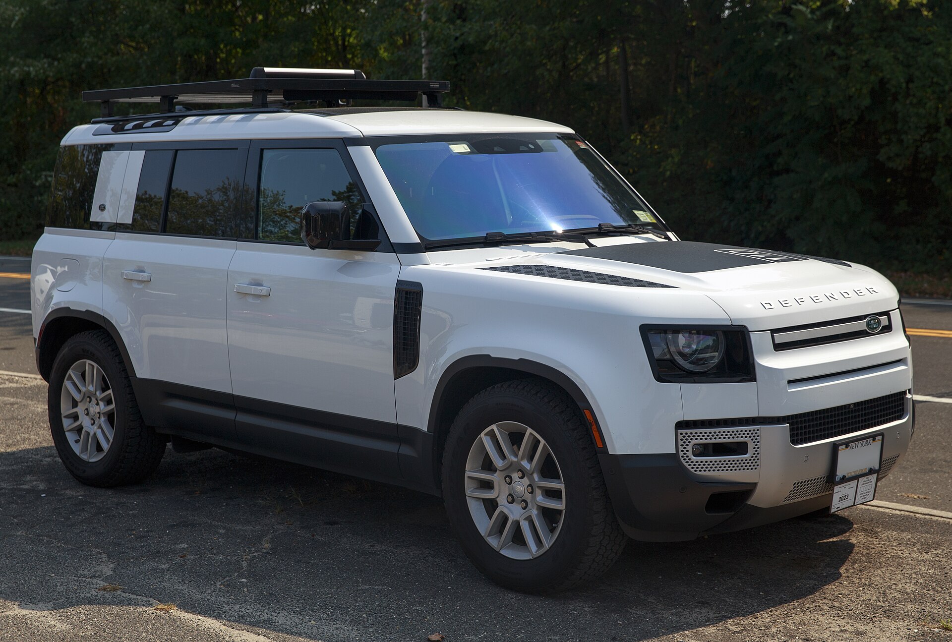 Land Rover Defender — From Solihull Workhorse to Slovak-Built 4x4