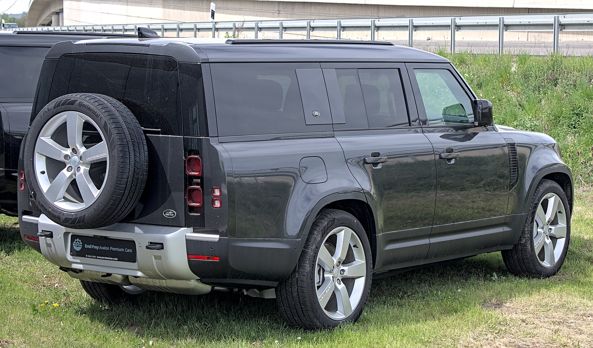 Land Rover Defender 130 L663, side view