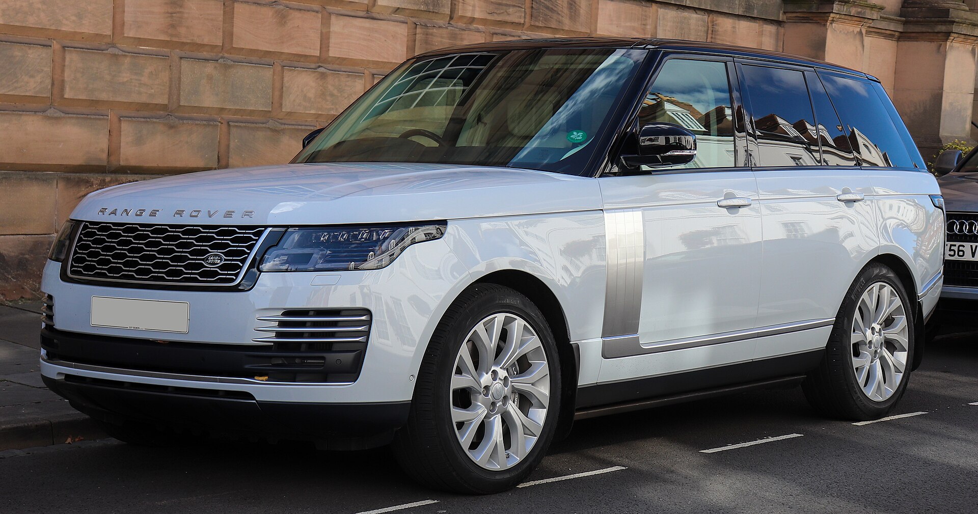 Range Rover L405 SDV8, front view