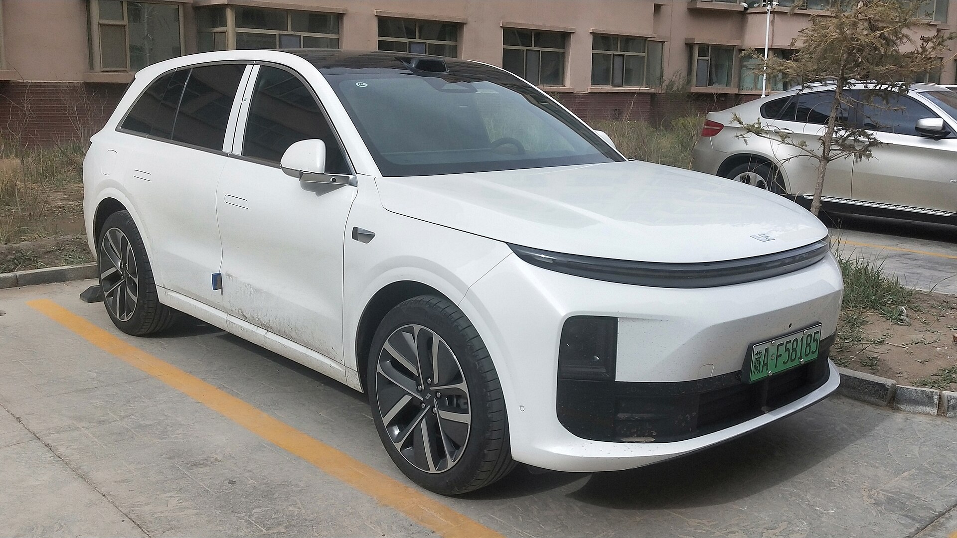 Li Auto L6 SUV