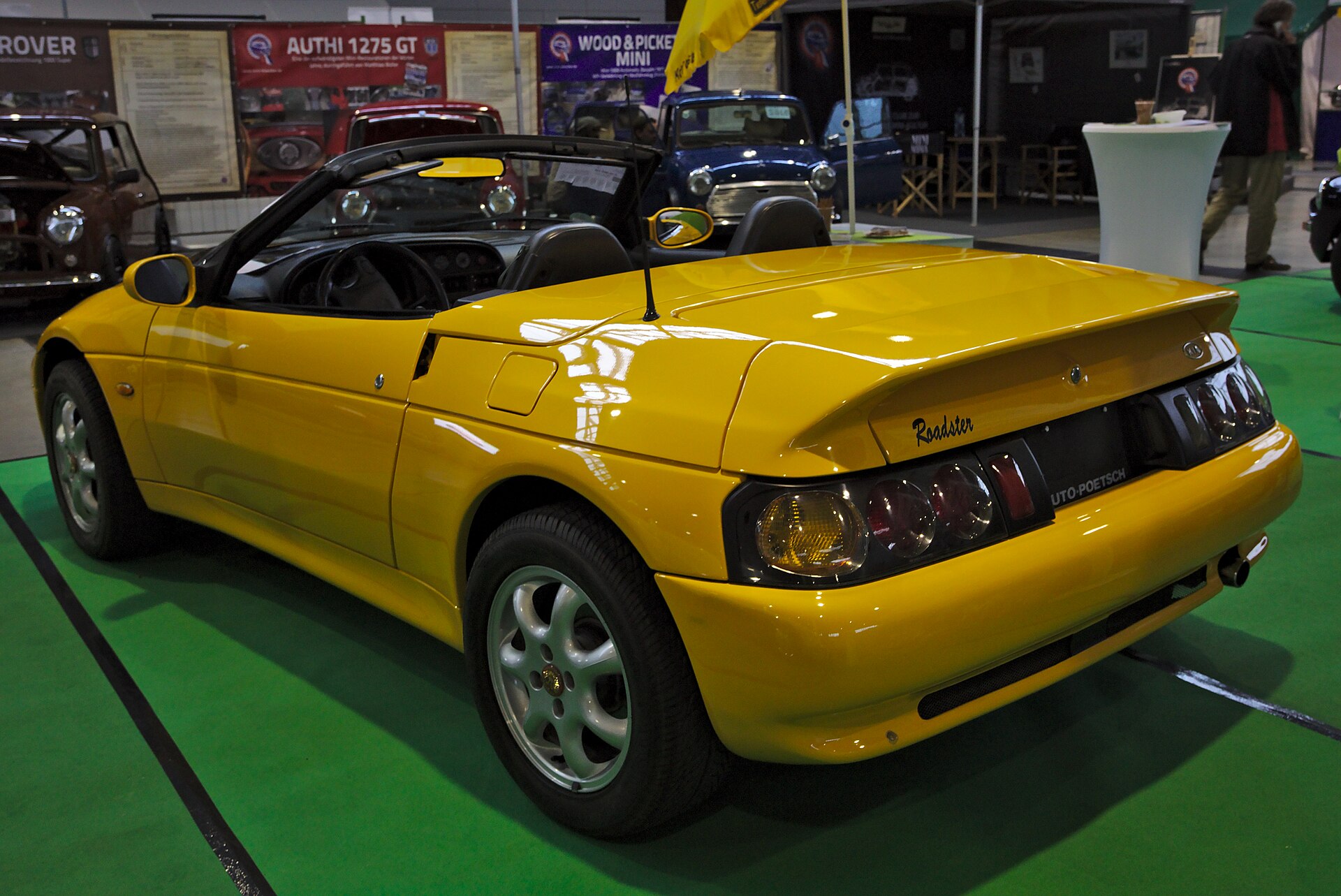 Kia Elan rear view