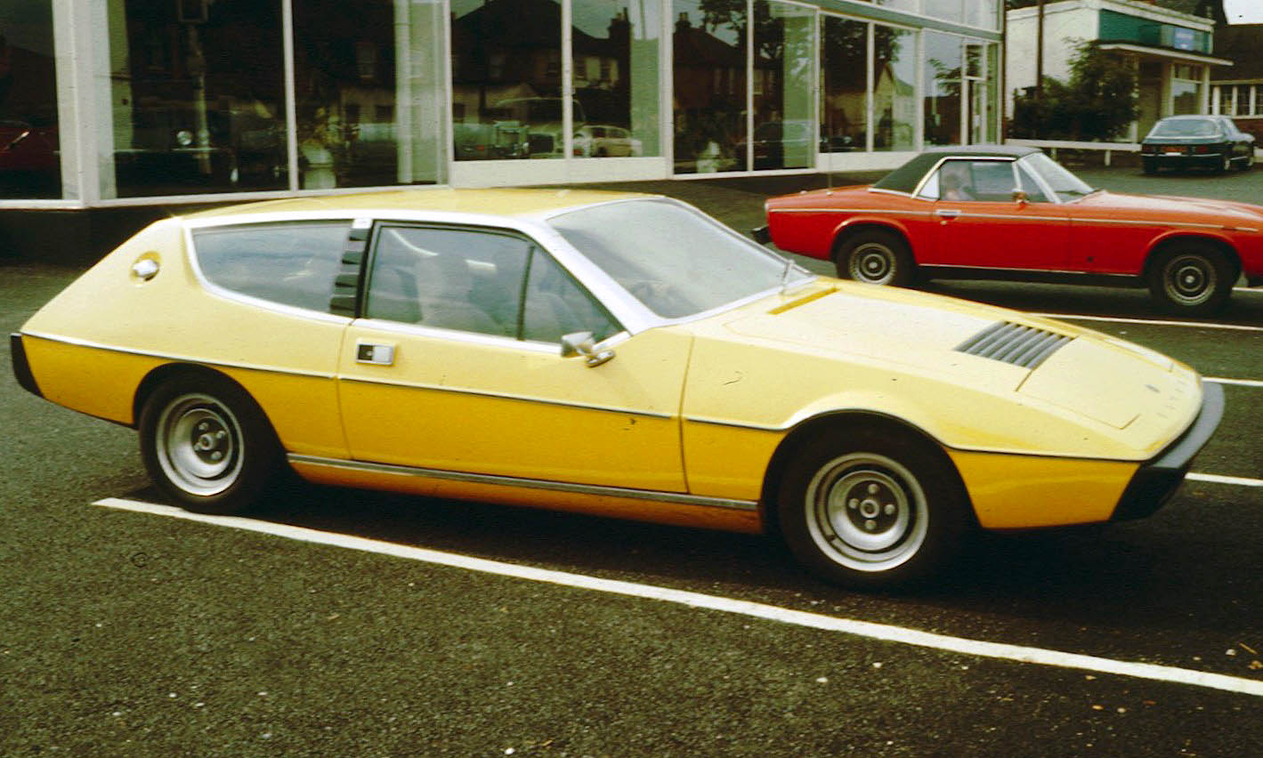 Lotus Elite of 1976, side view