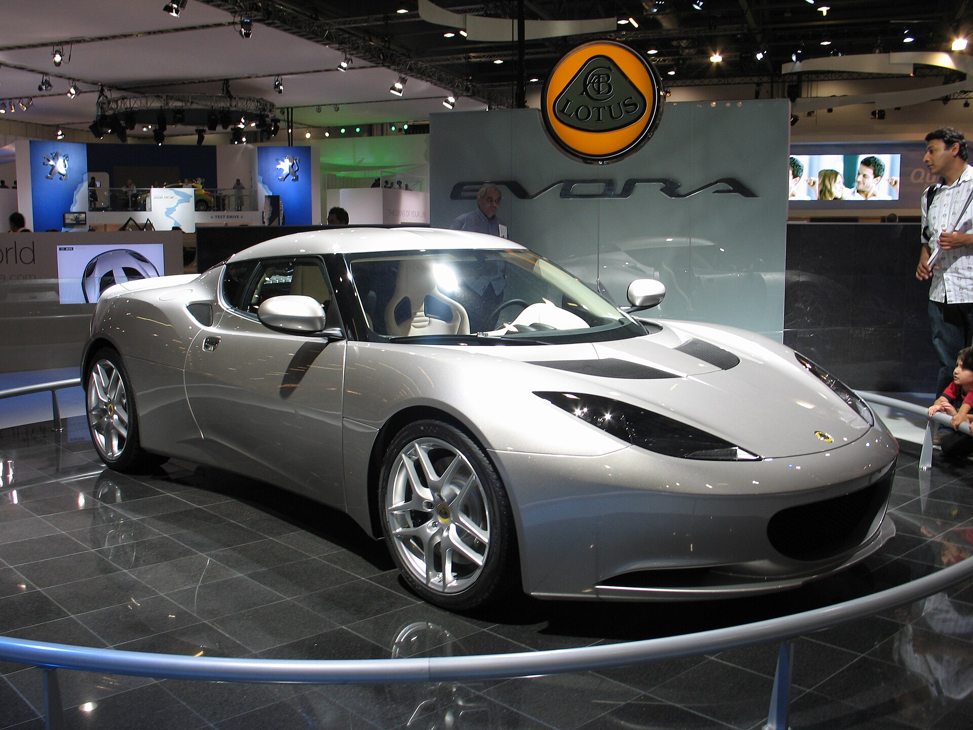 Lotus Evora side view