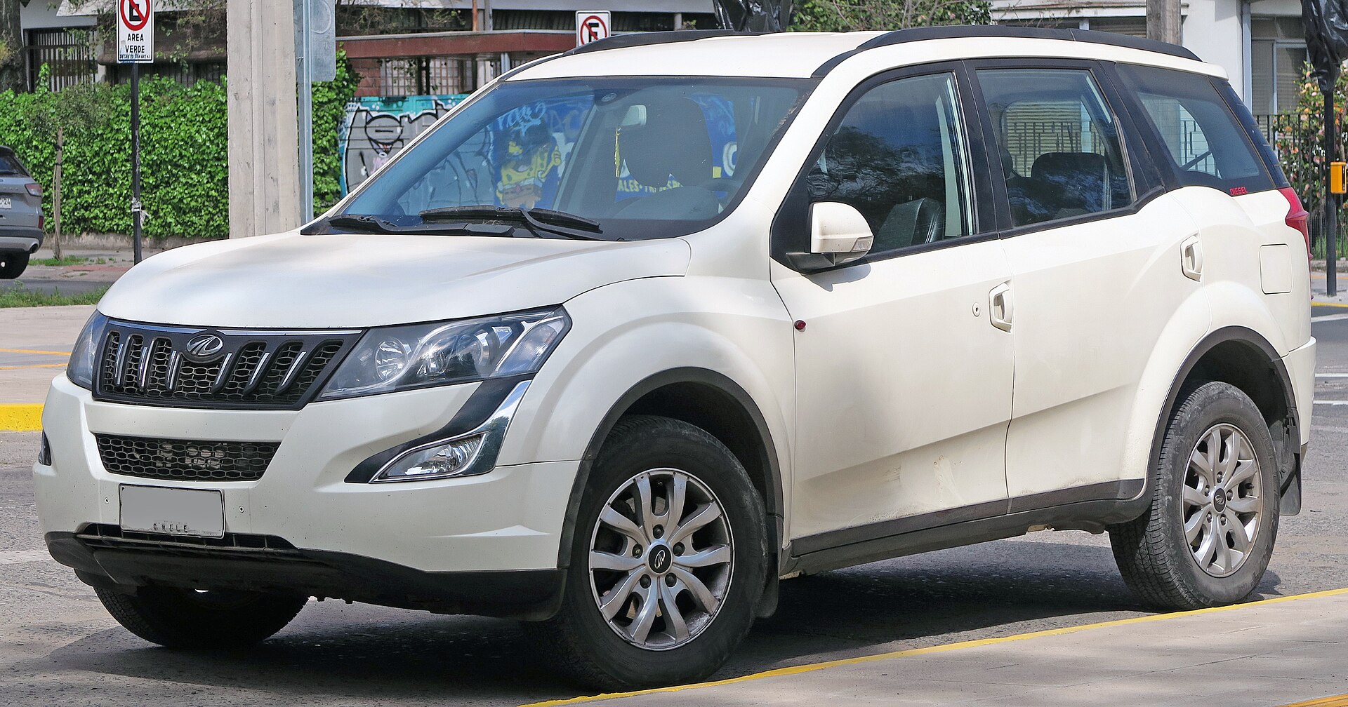 Mahindra XUV500 SUV, front three-quarter view