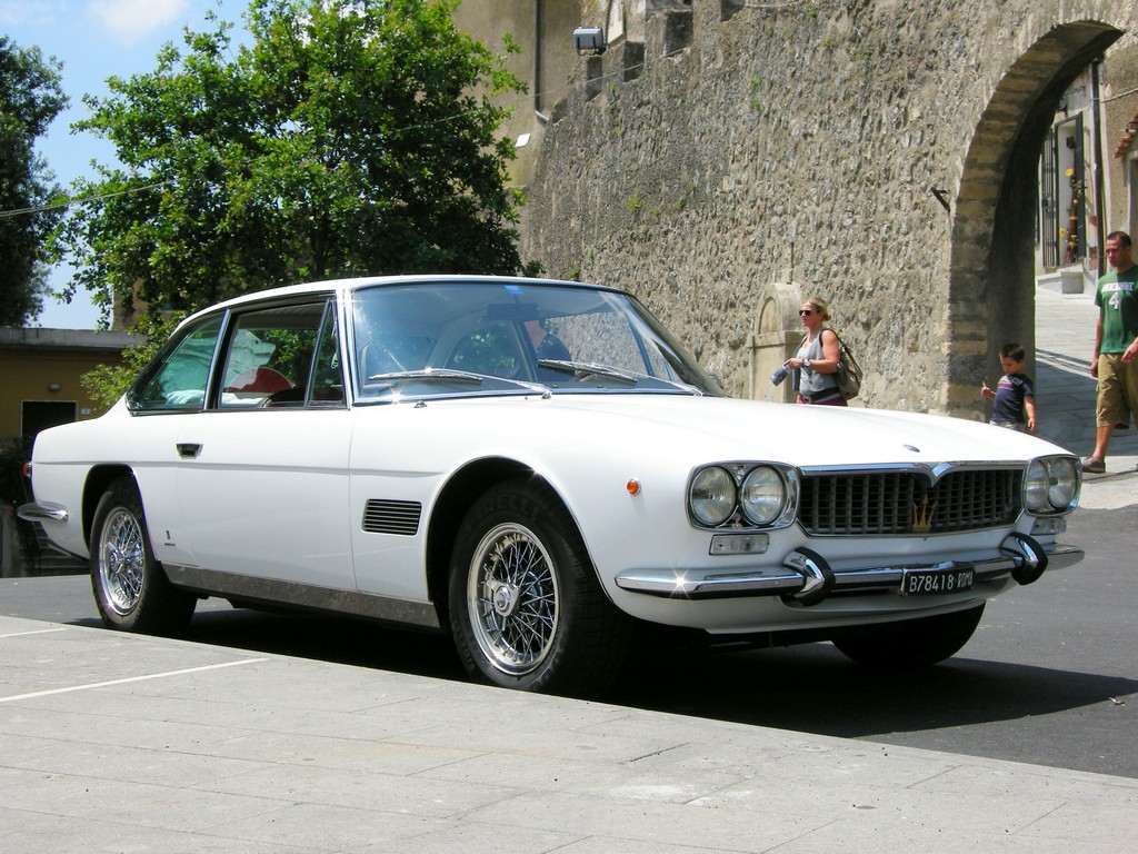 Maserati Mexico — a Four-Seat V8 Coupé Named by a President
