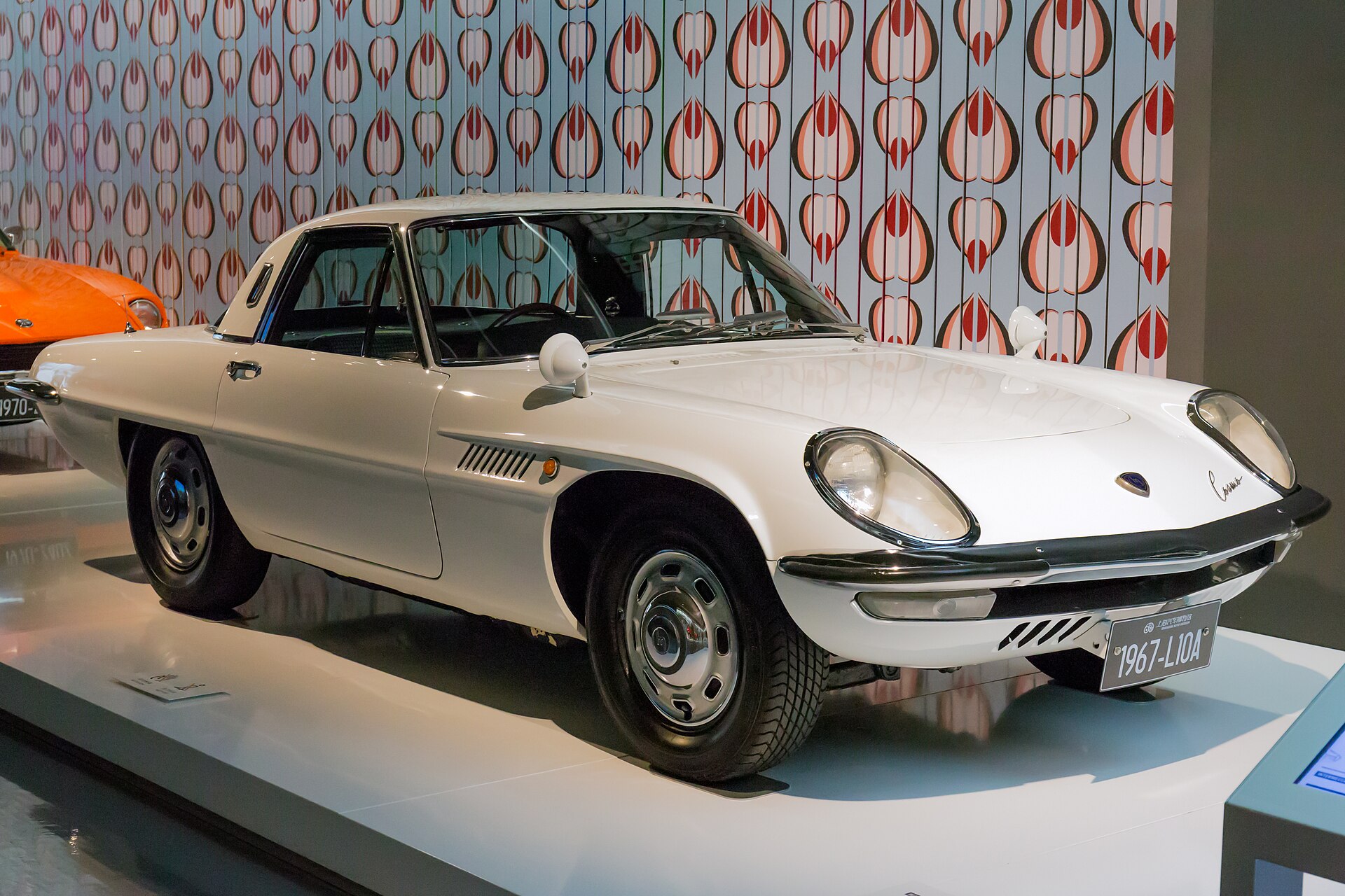 Mazda Cosmo Sport L10A, front right view