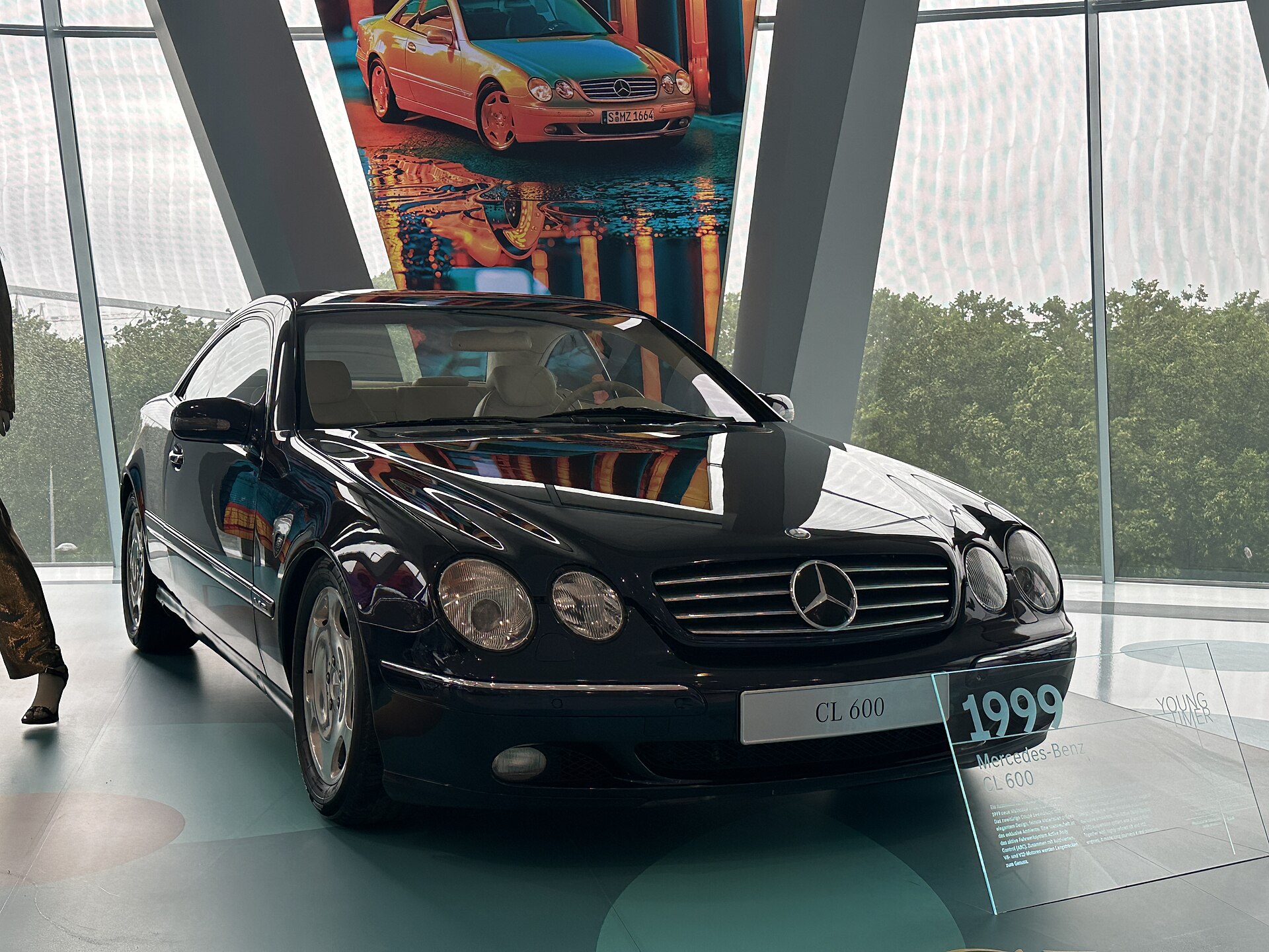 Mercedes-Benz CL 600 C215 coupé on display in Stuttgart
