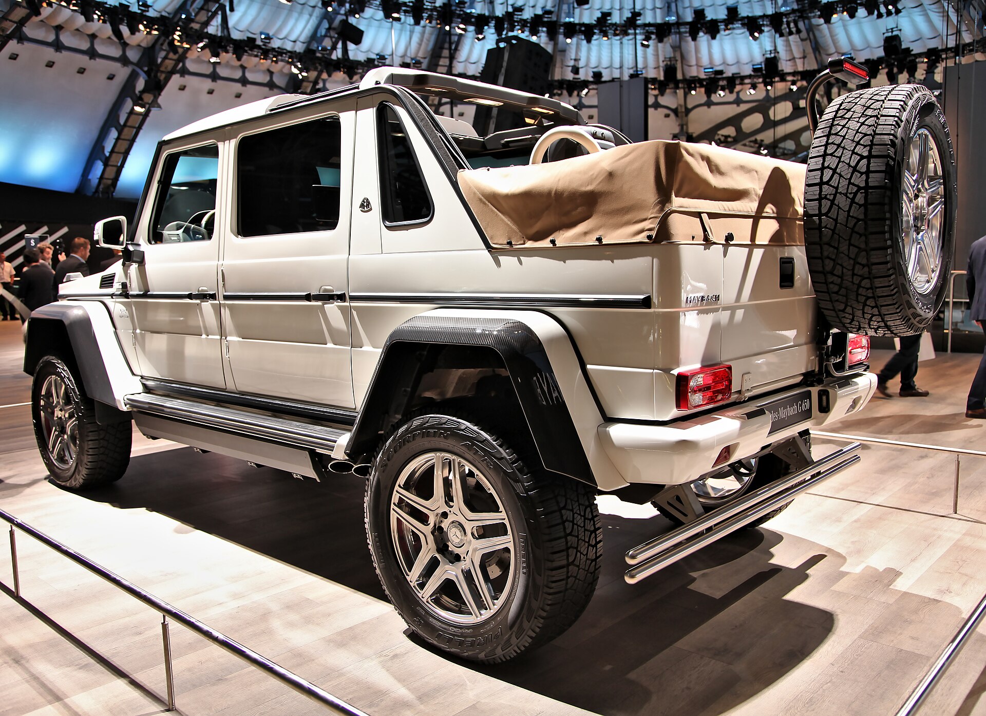 Mercedes-Maybach G 650 Landaulet with open rear roof