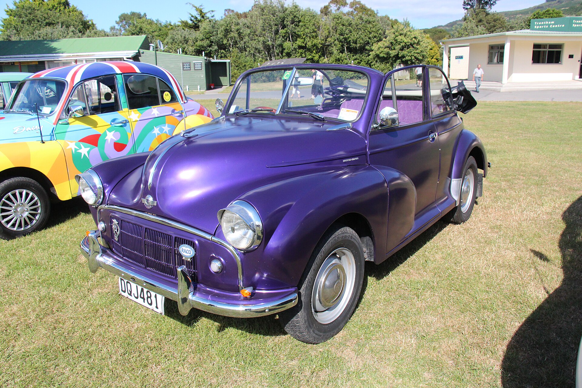 Morris Minor Series II convertible