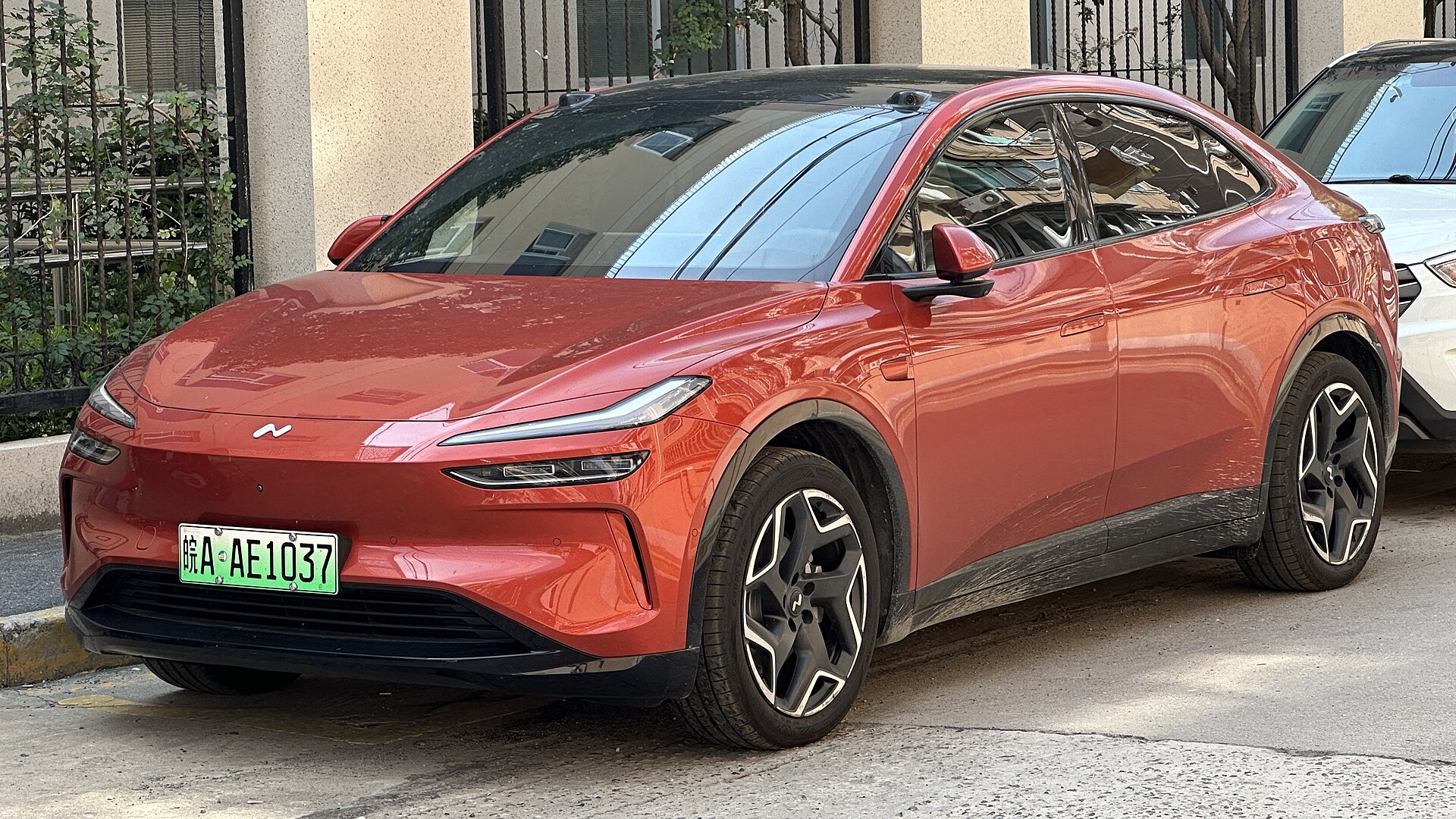 Onvo L60 electric SUV, front view