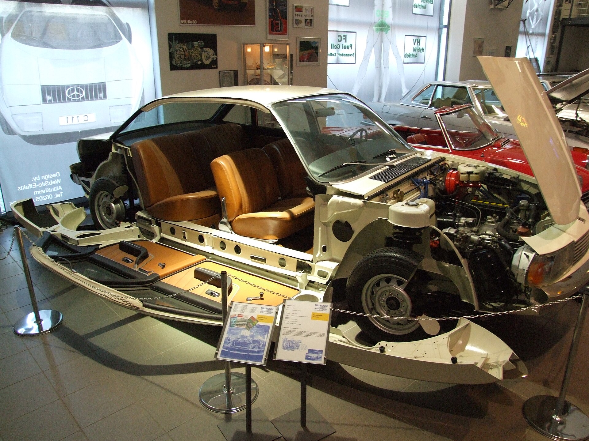 Cutaway model of an NSU Ro 80 saloon