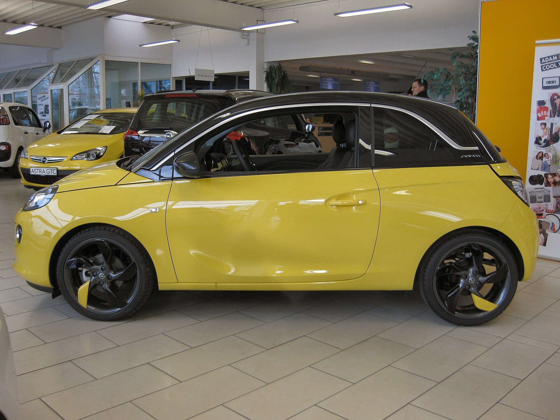 Opel Adam, side view
