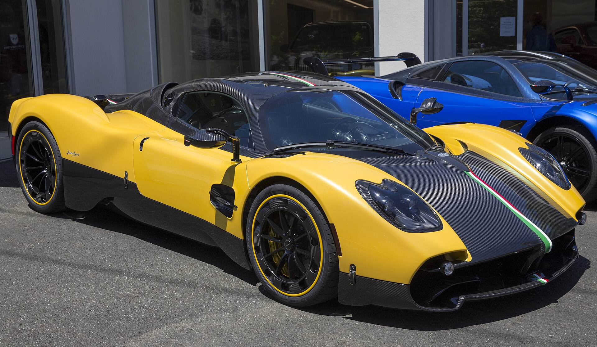 Pagani Utopia: the Third Pagani, with a Manual Gearbox