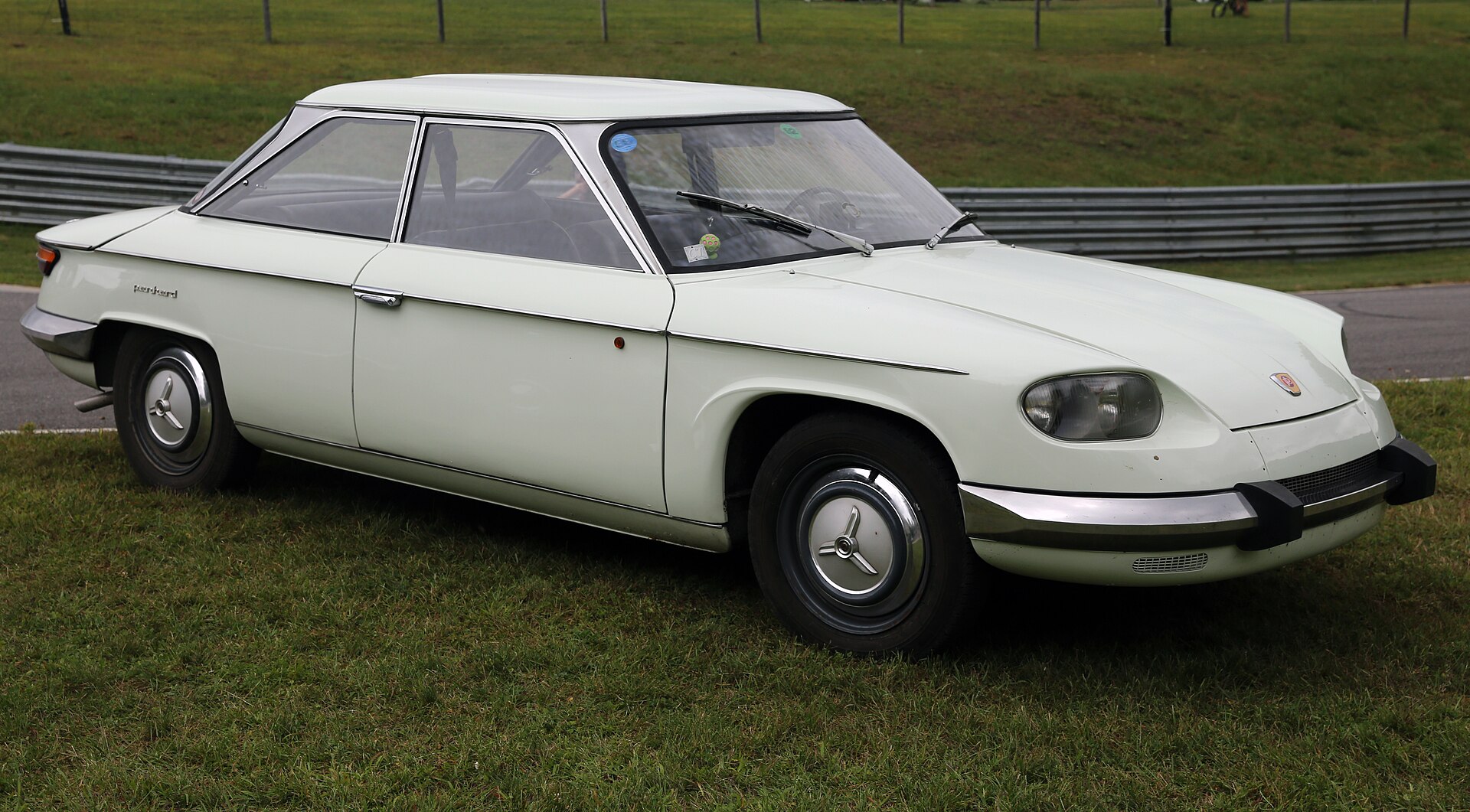 Panhard 24 BT four-door saloon