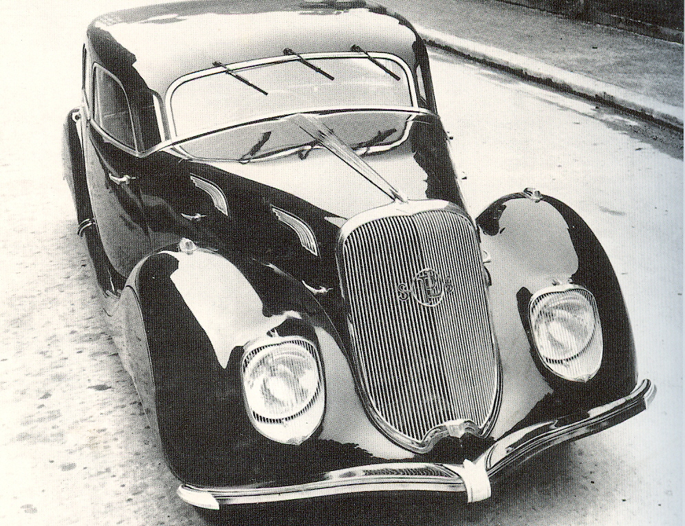 1937 Panhard Dynamic saloon, side view