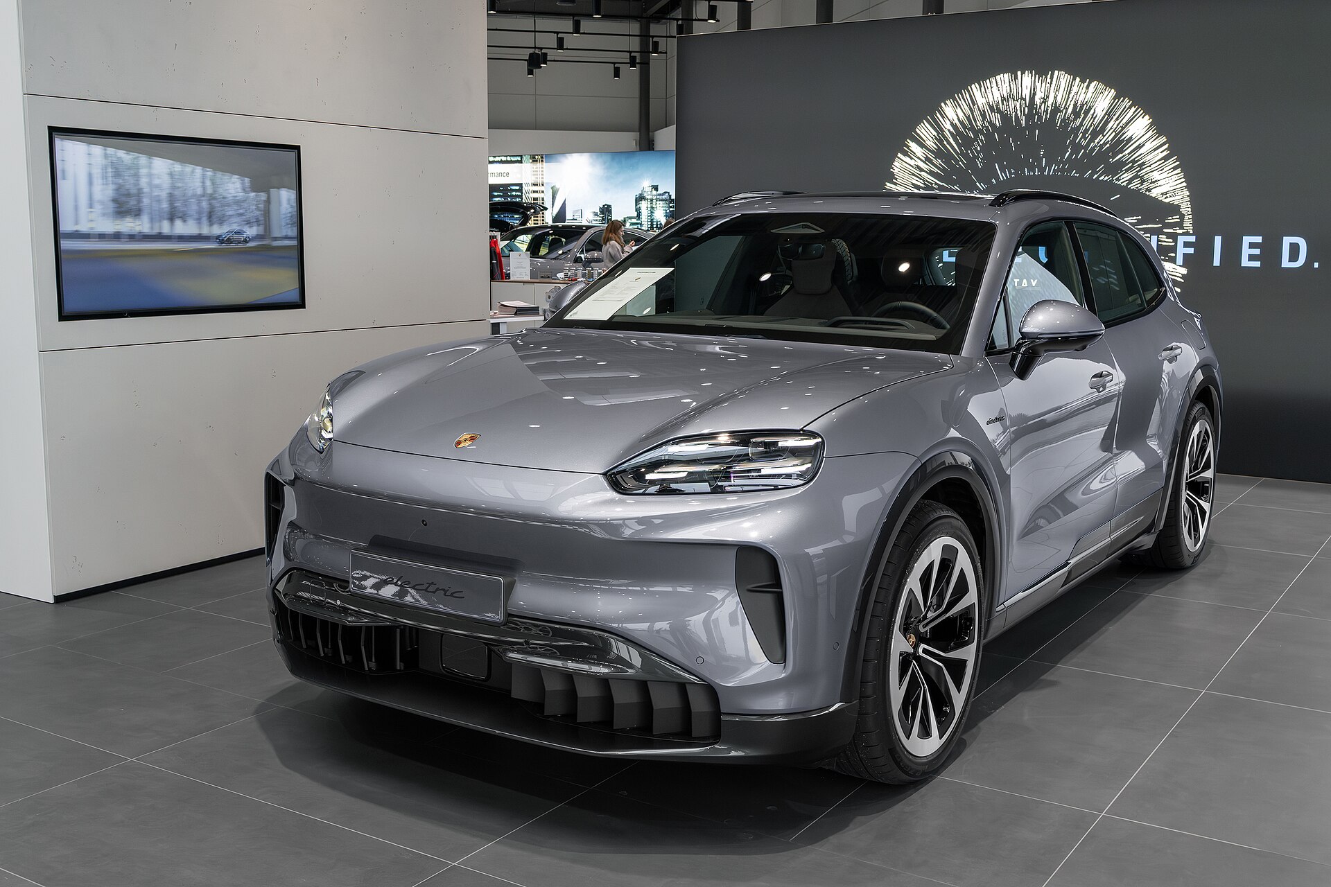 Porsche Cayenne Electric, front three-quarter view