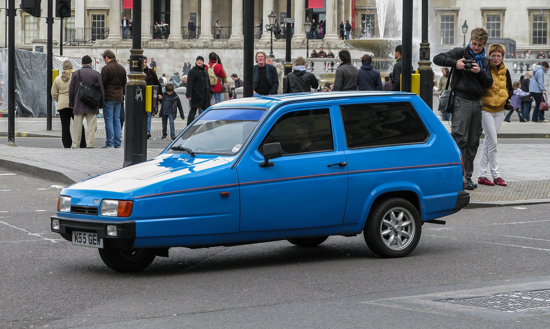 Reliant Robin parked in a London street