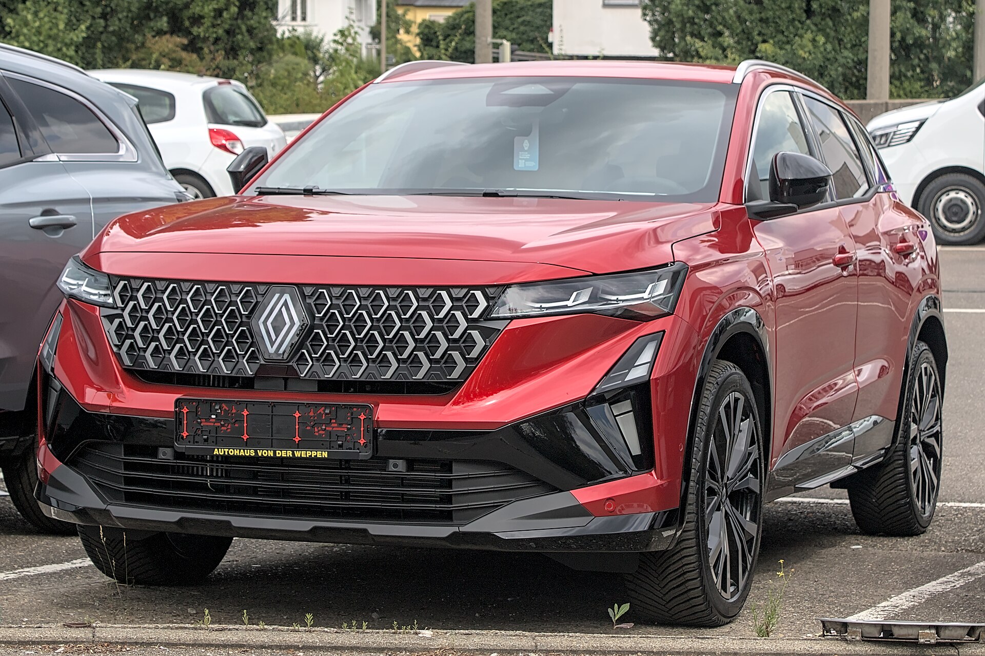 Renault Austral facelift, front three-quarter view