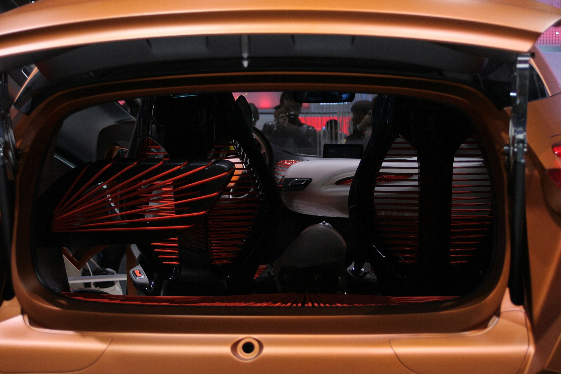 Dashboard and front seats of a Renault Captur