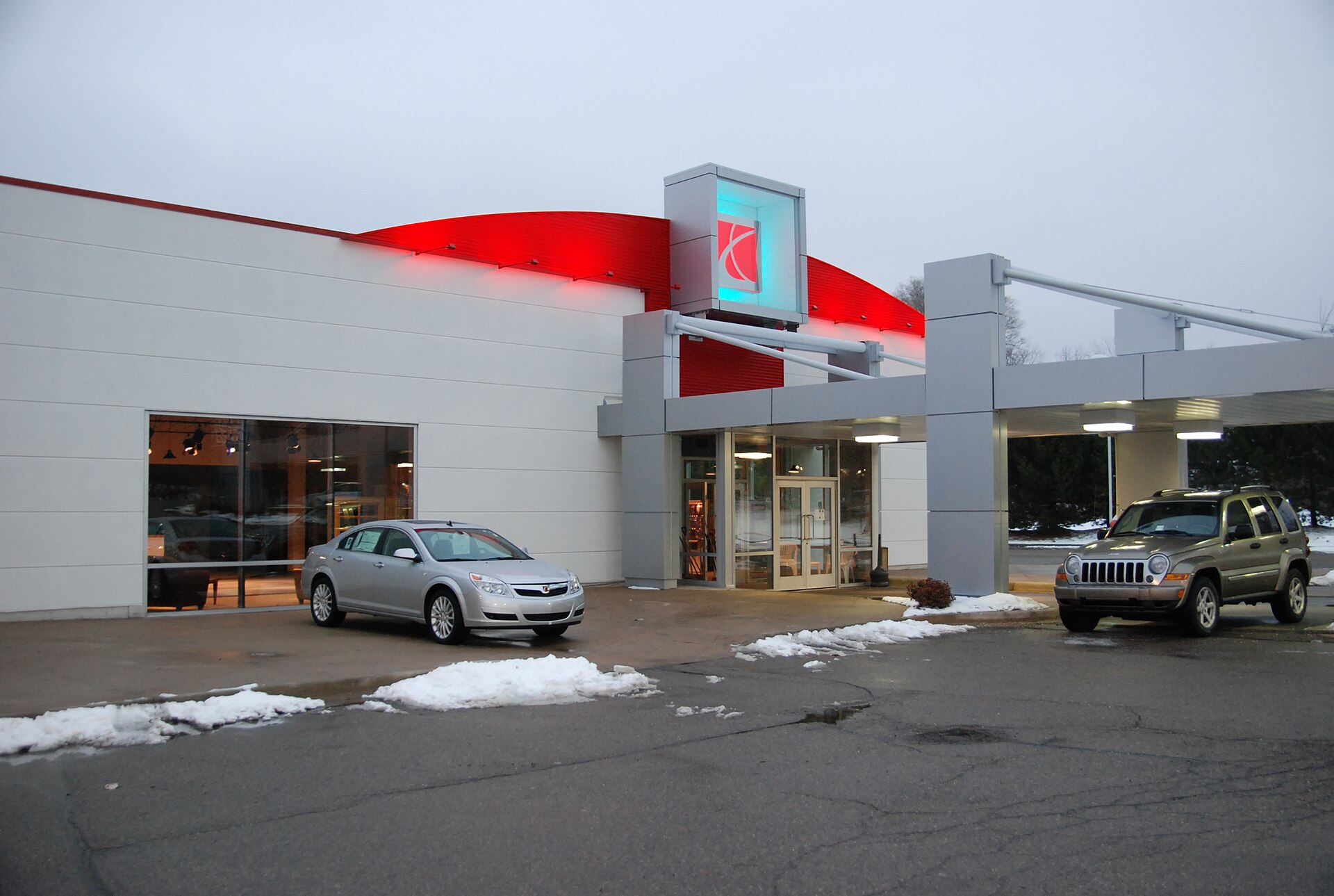 Saturn dealership sign in Michigan in 2009
