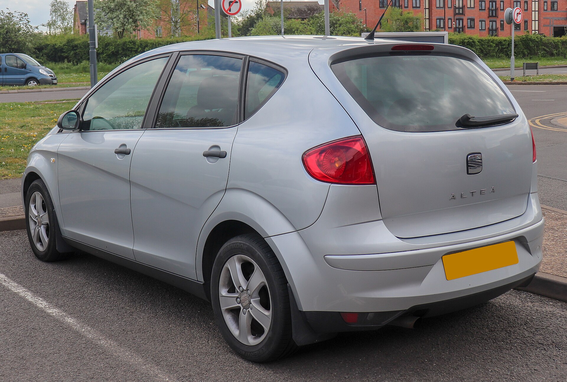 SEAT Altea, rear three-quarter view