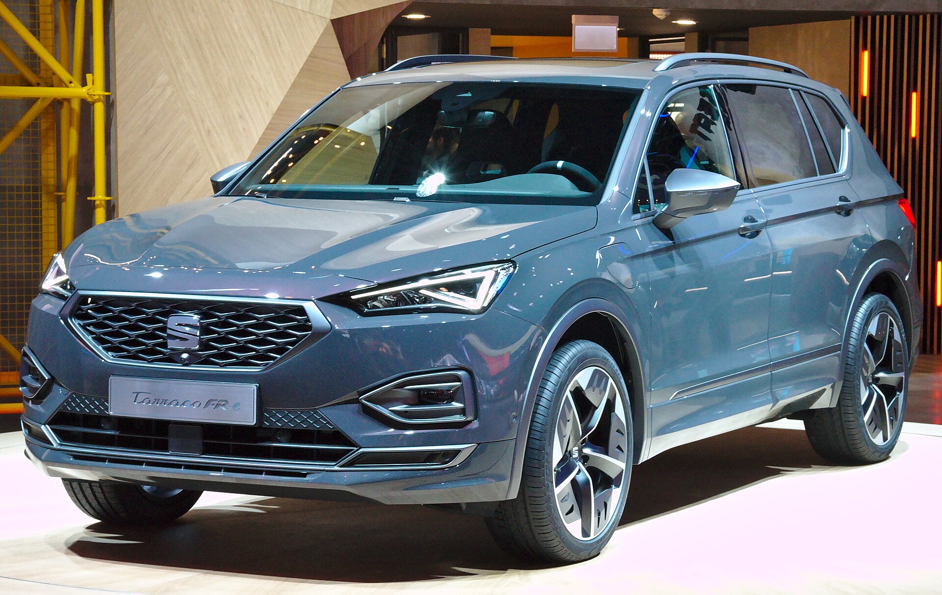 SEAT Tarraco e-HYBRID FR at a motor show