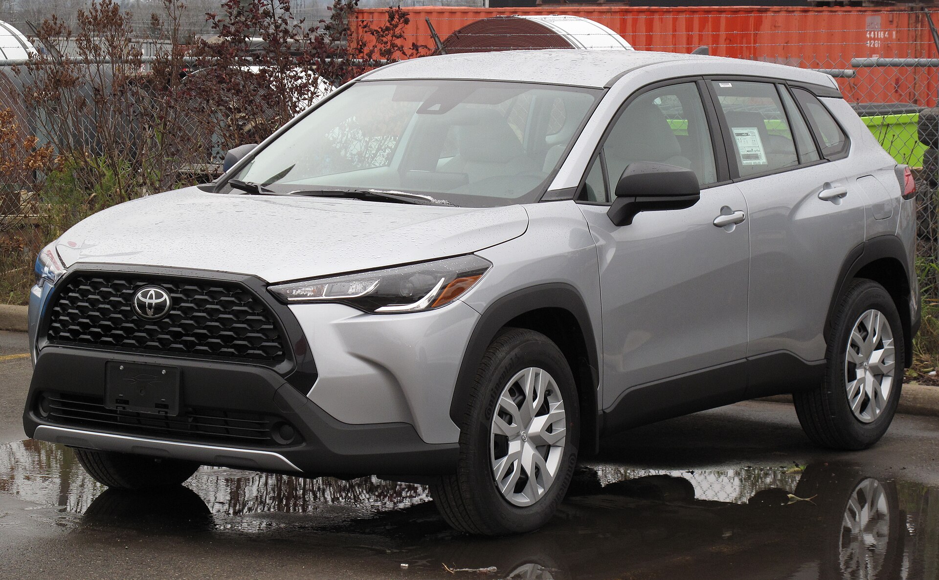 Toyota Corolla Cross US version, front left view