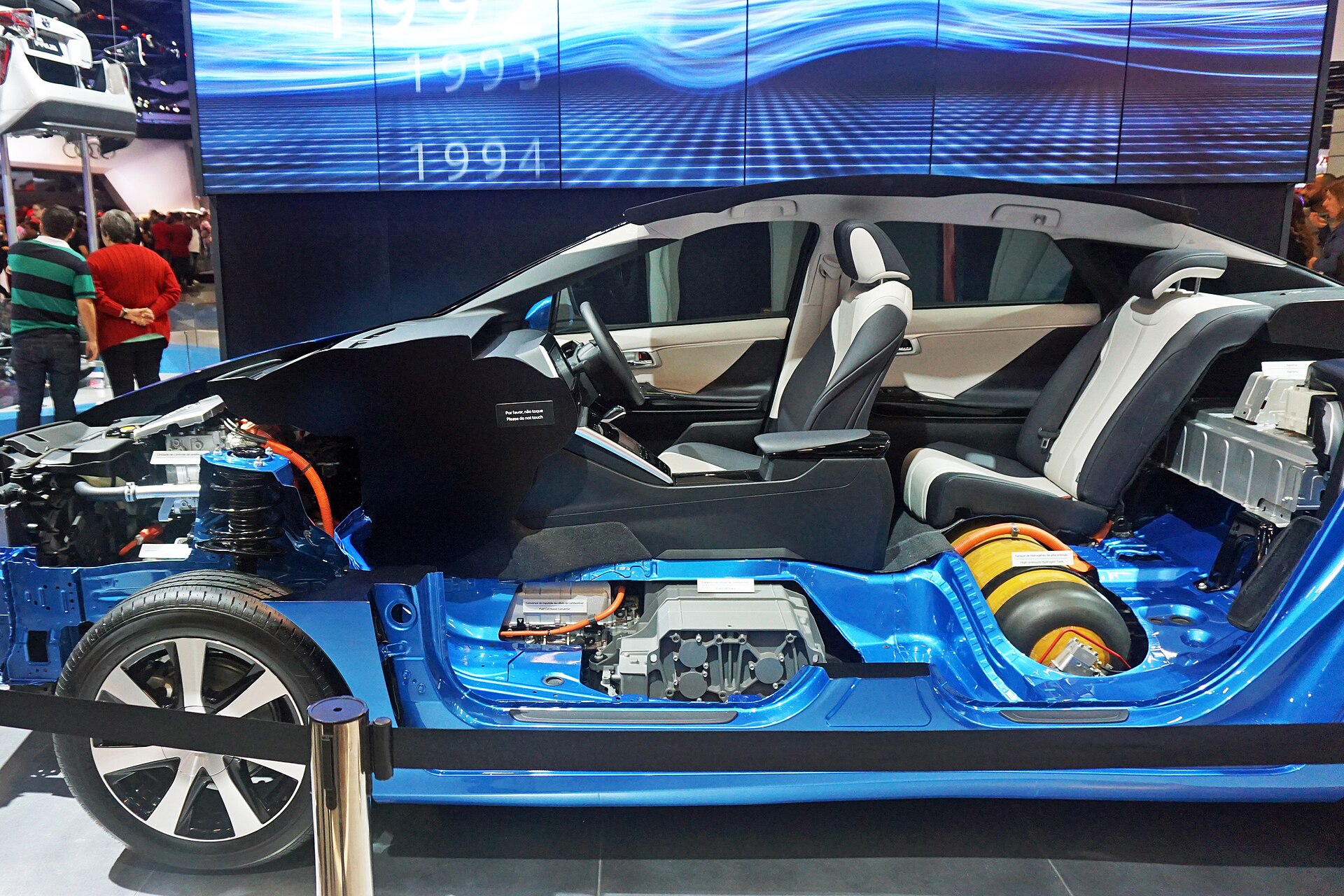 Toyota Mirai fuel cell stack and hydrogen tank exhibit