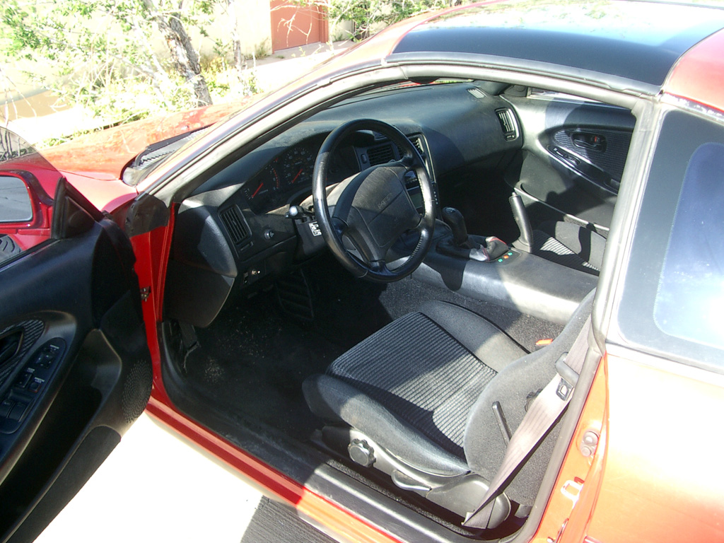 Dashboard and seats of a Toyota MR2 SW20