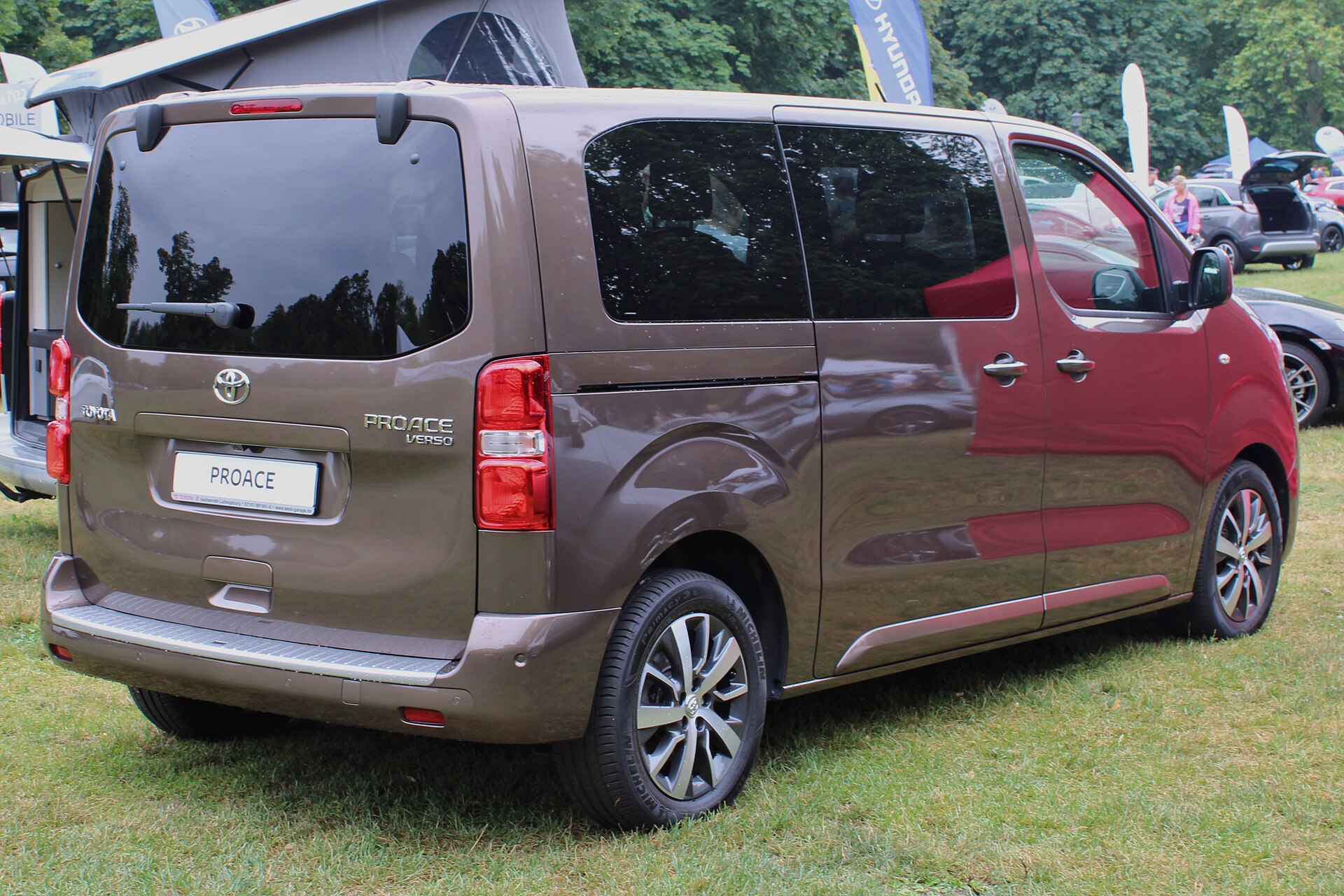 Toyota Proace Verso people carrier, side view