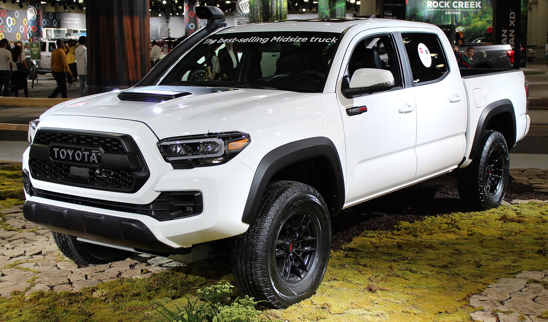 Toyota Tacoma TRD Pro 2020, front view