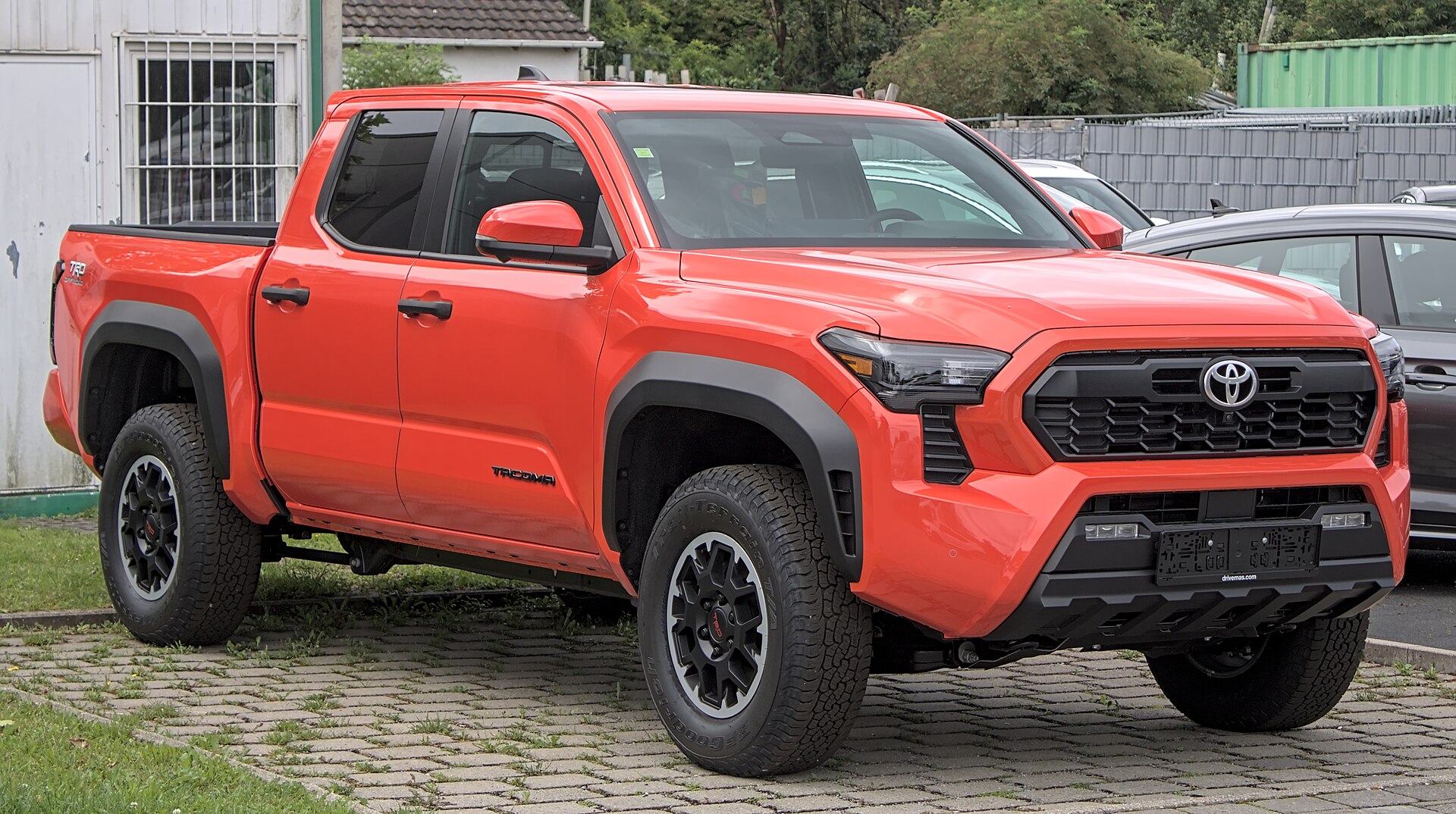 Toyota Tacoma TRD Pro, front view
