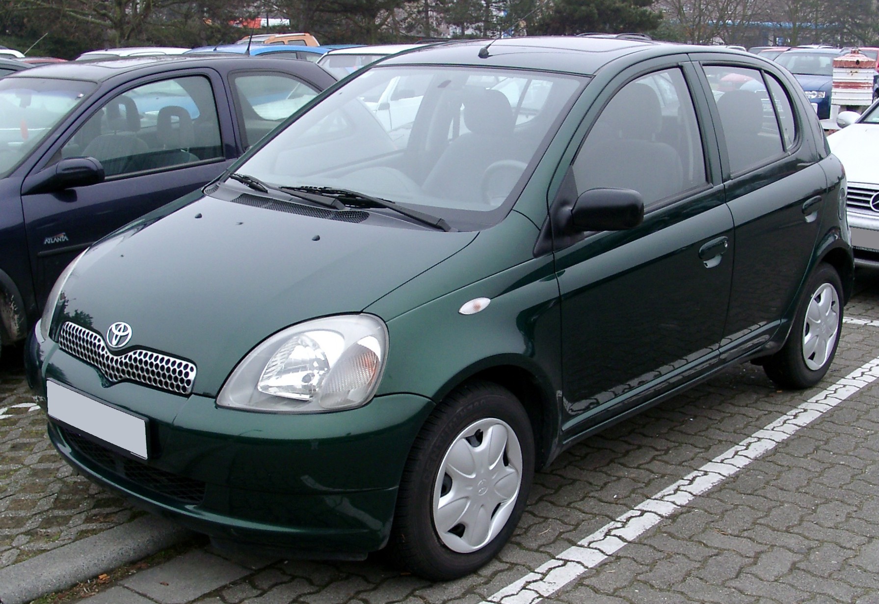 Second-generation Toyota Yaris hatchback, front view
