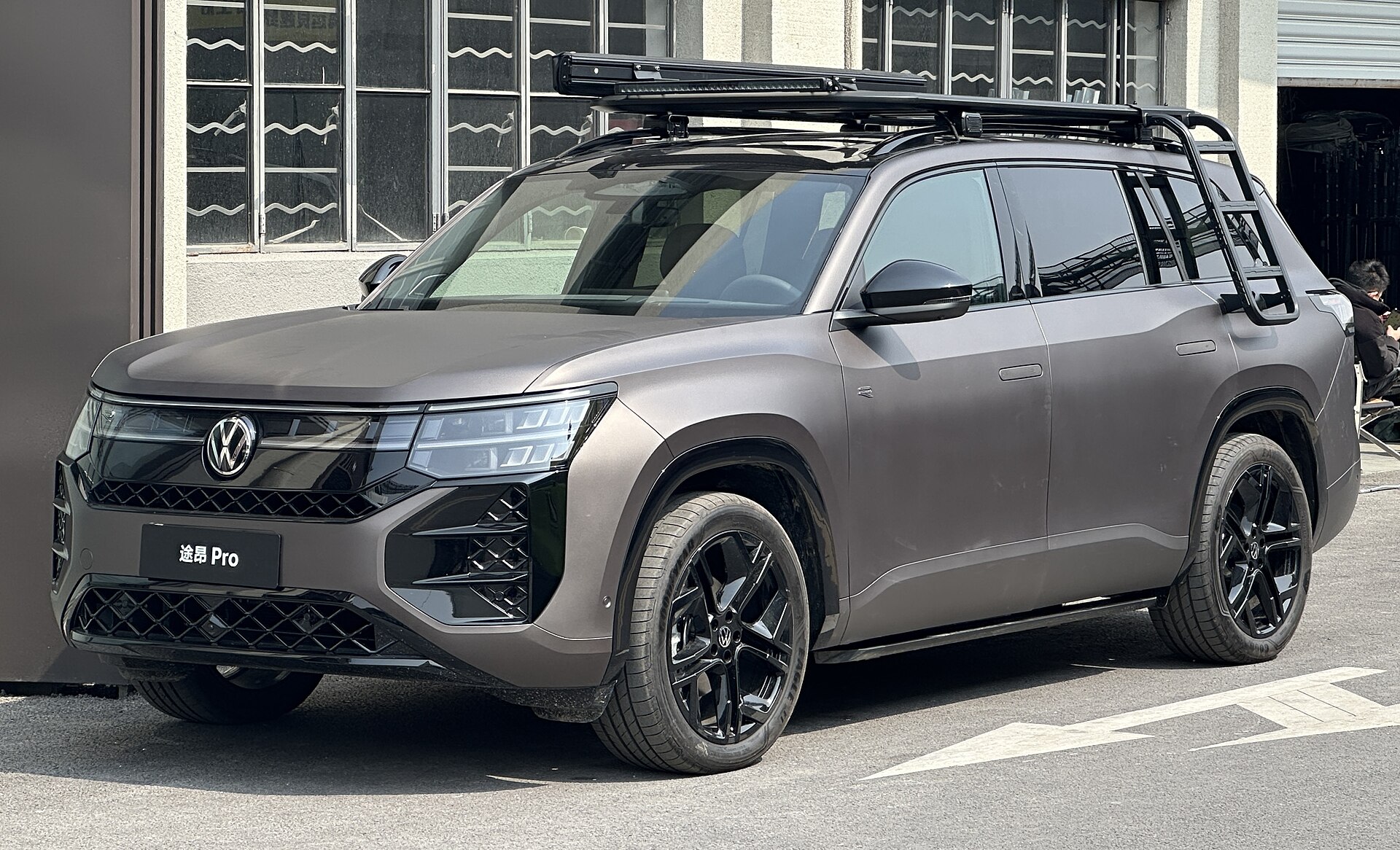 Second-generation Volkswagen Teramont Pro SUV