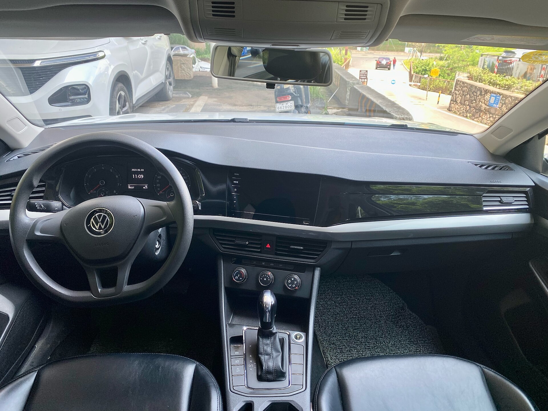 Dashboard of the MQB-based Volkswagen Bora