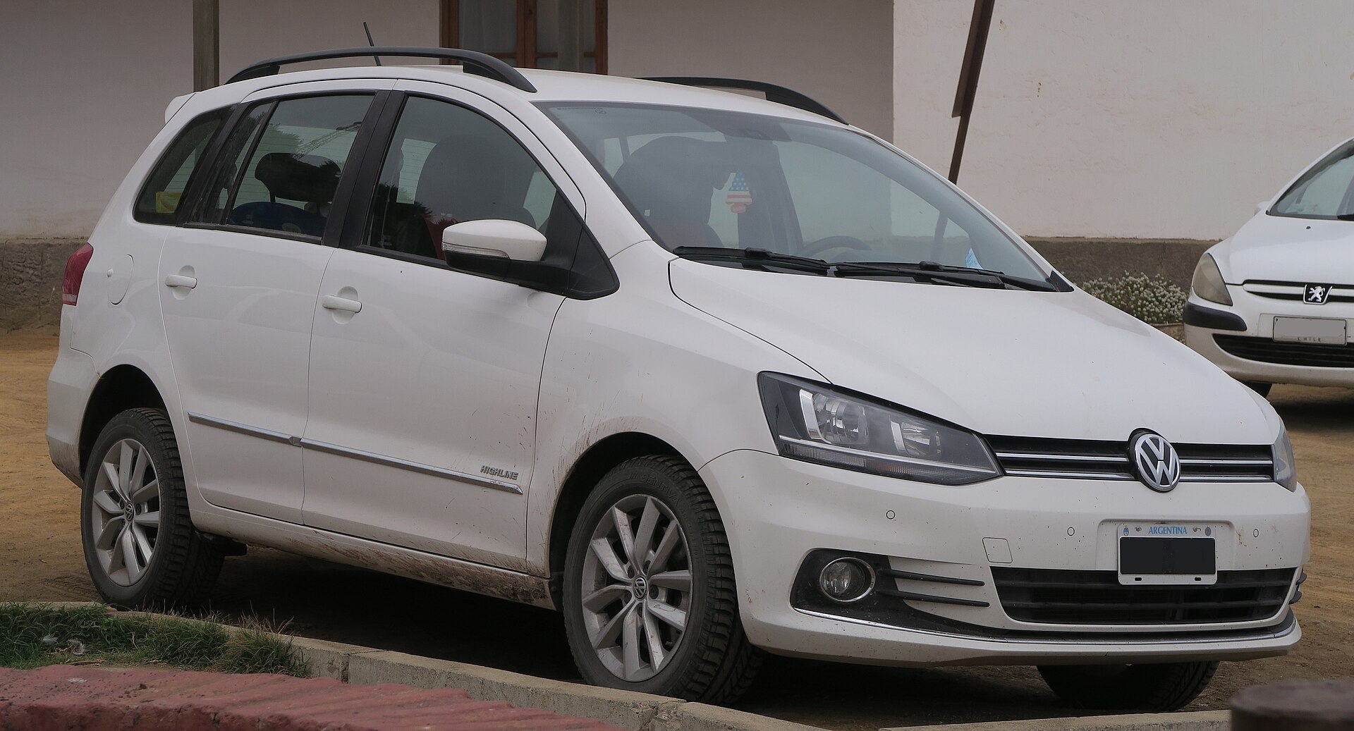Volkswagen Suran estate