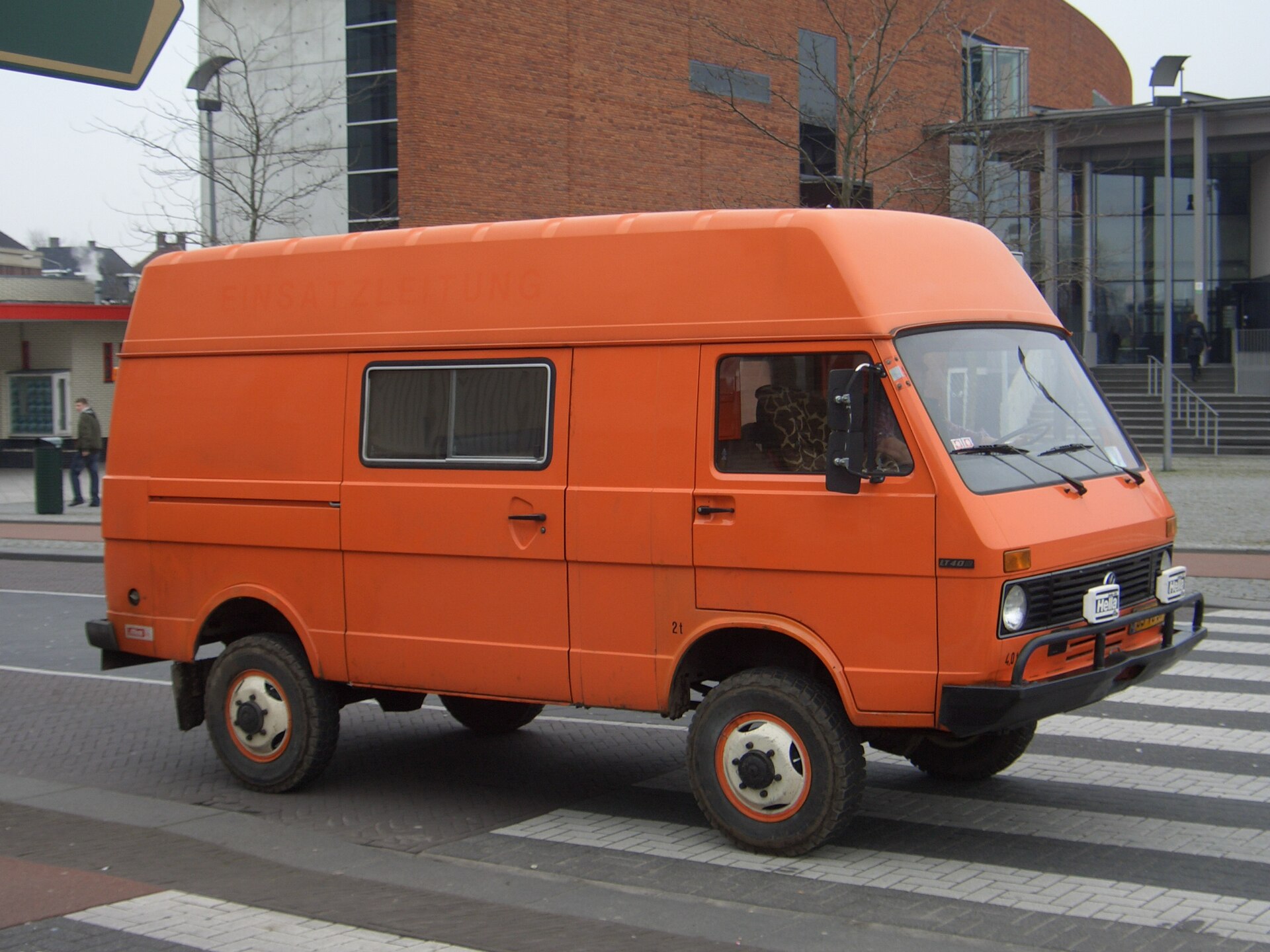 Volkswagen LT 40 D 4x4 by Sülzer, front right view