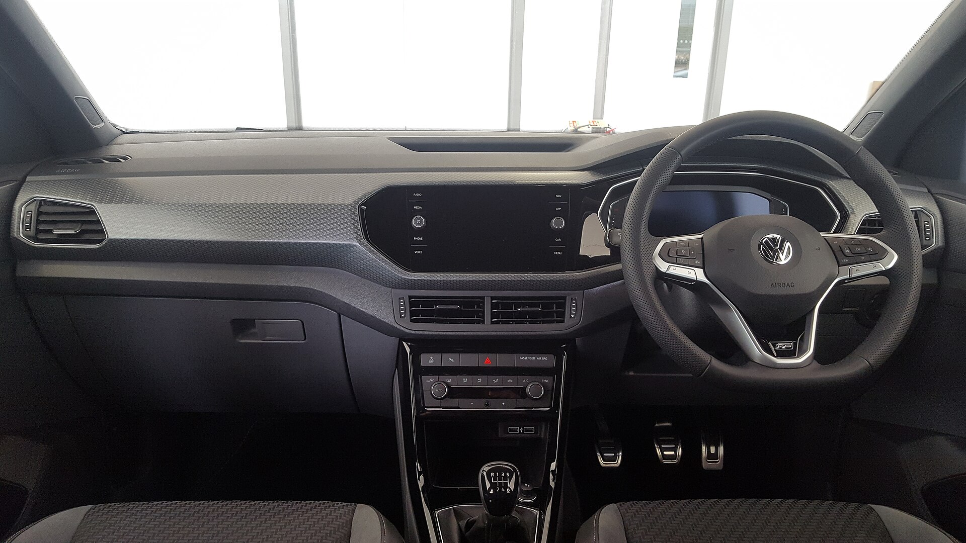Volkswagen T-Cross R-Line dashboard