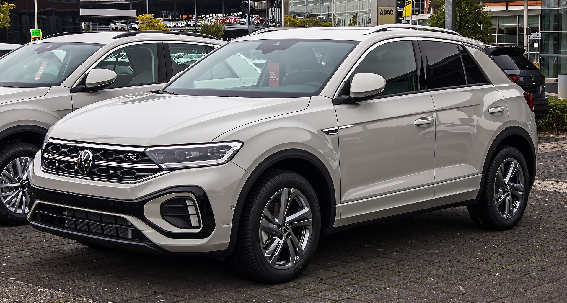 Facelifted Volkswagen T-Roc R-Line, front view