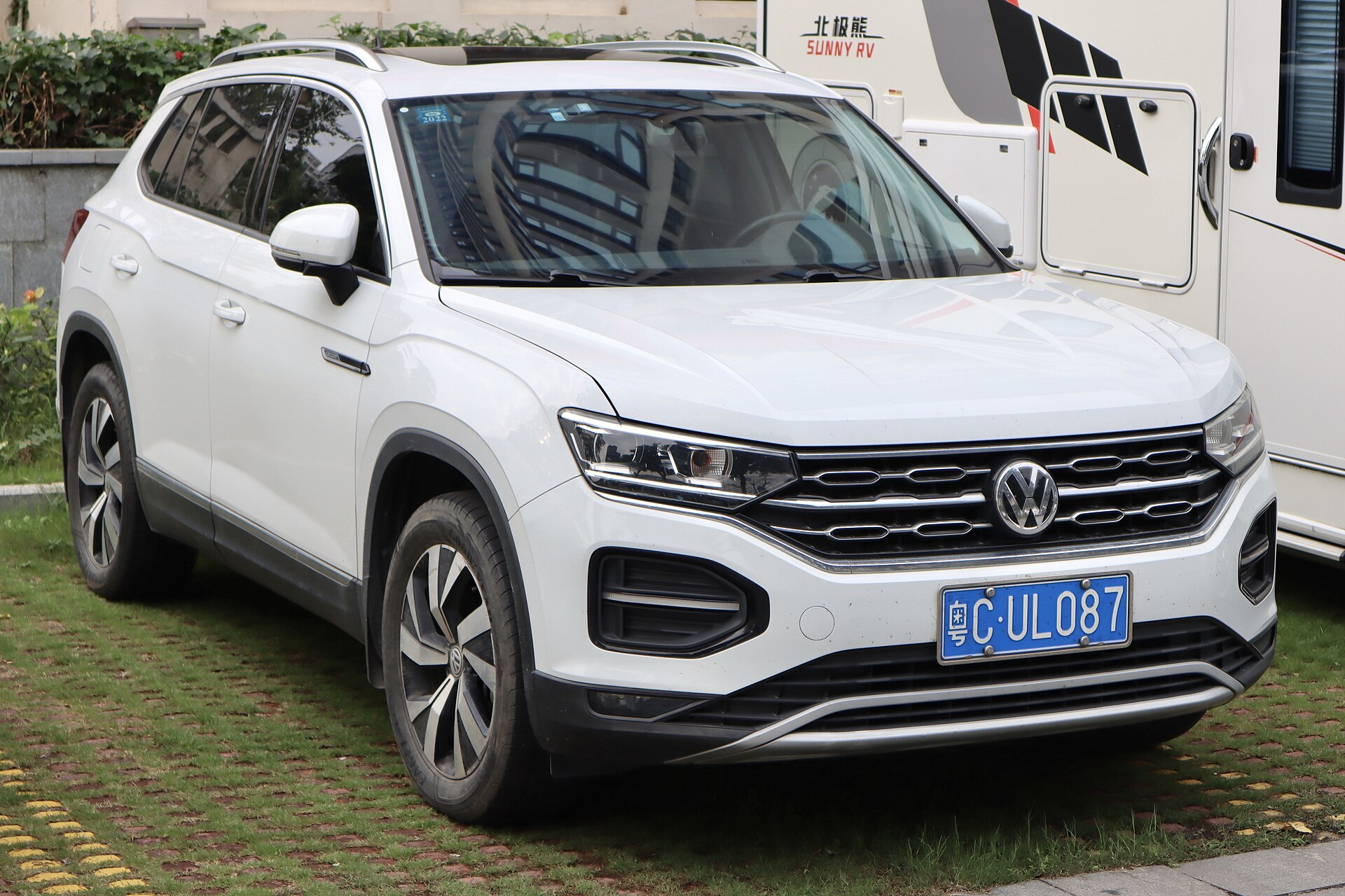 FAW-Volkswagen Tayron SUV of the first generation, exterior view